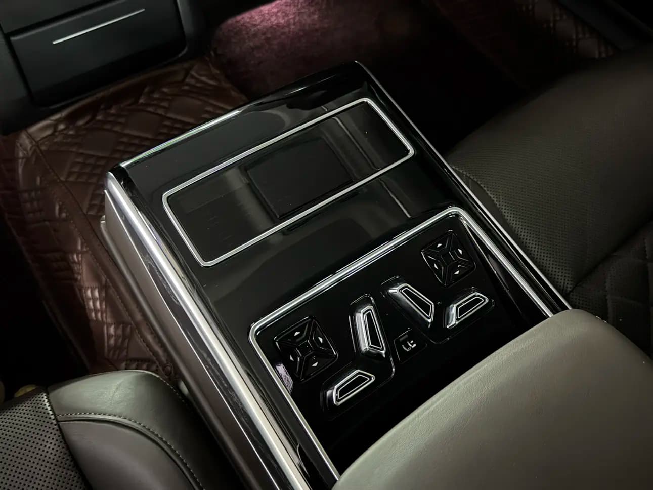 Audi A8 2022 г. 79022 км. — фото 7