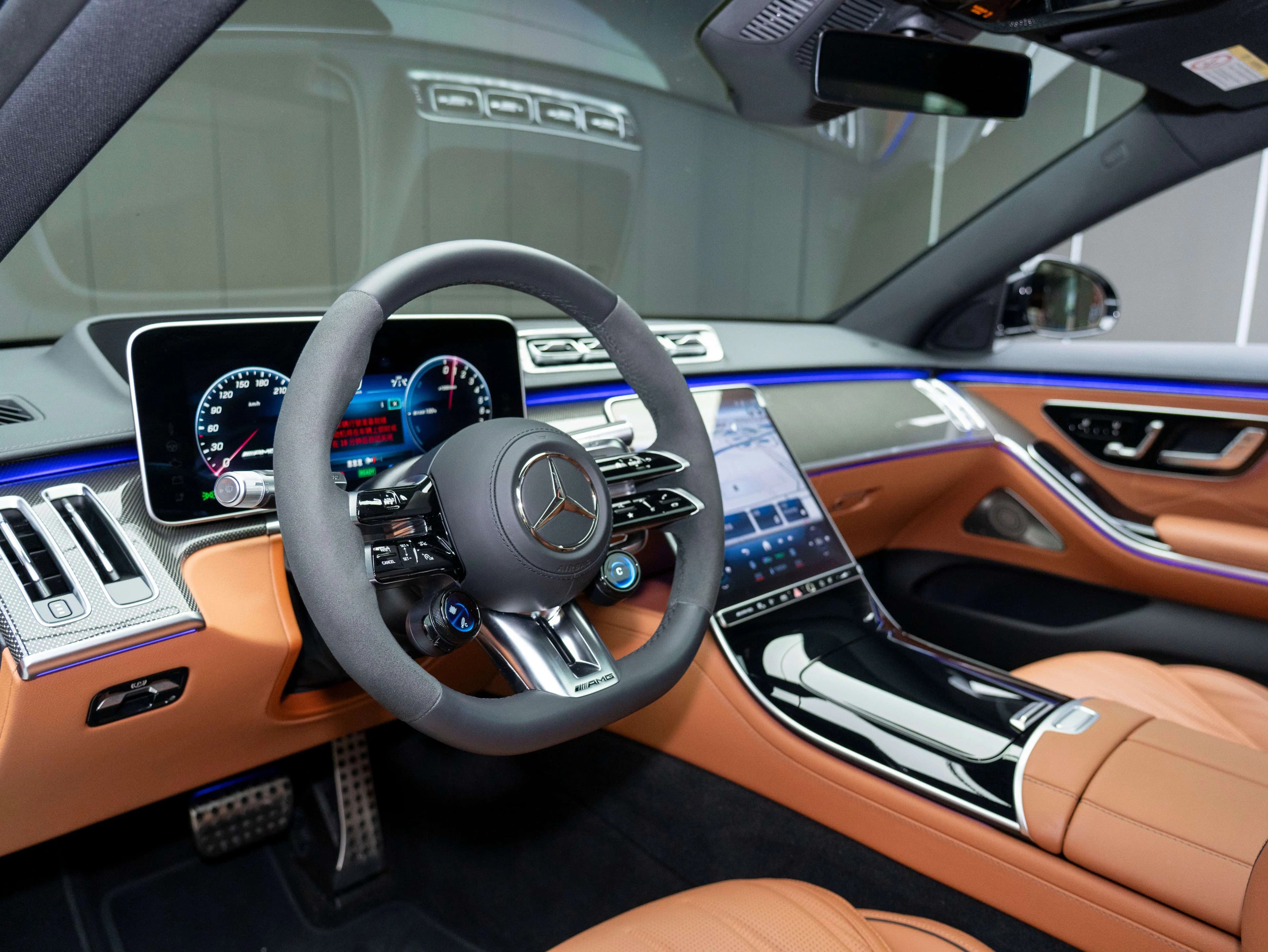 Mercedes-Benz S-Class AMG PHEV 2025 г. 6340 км. — фото 17