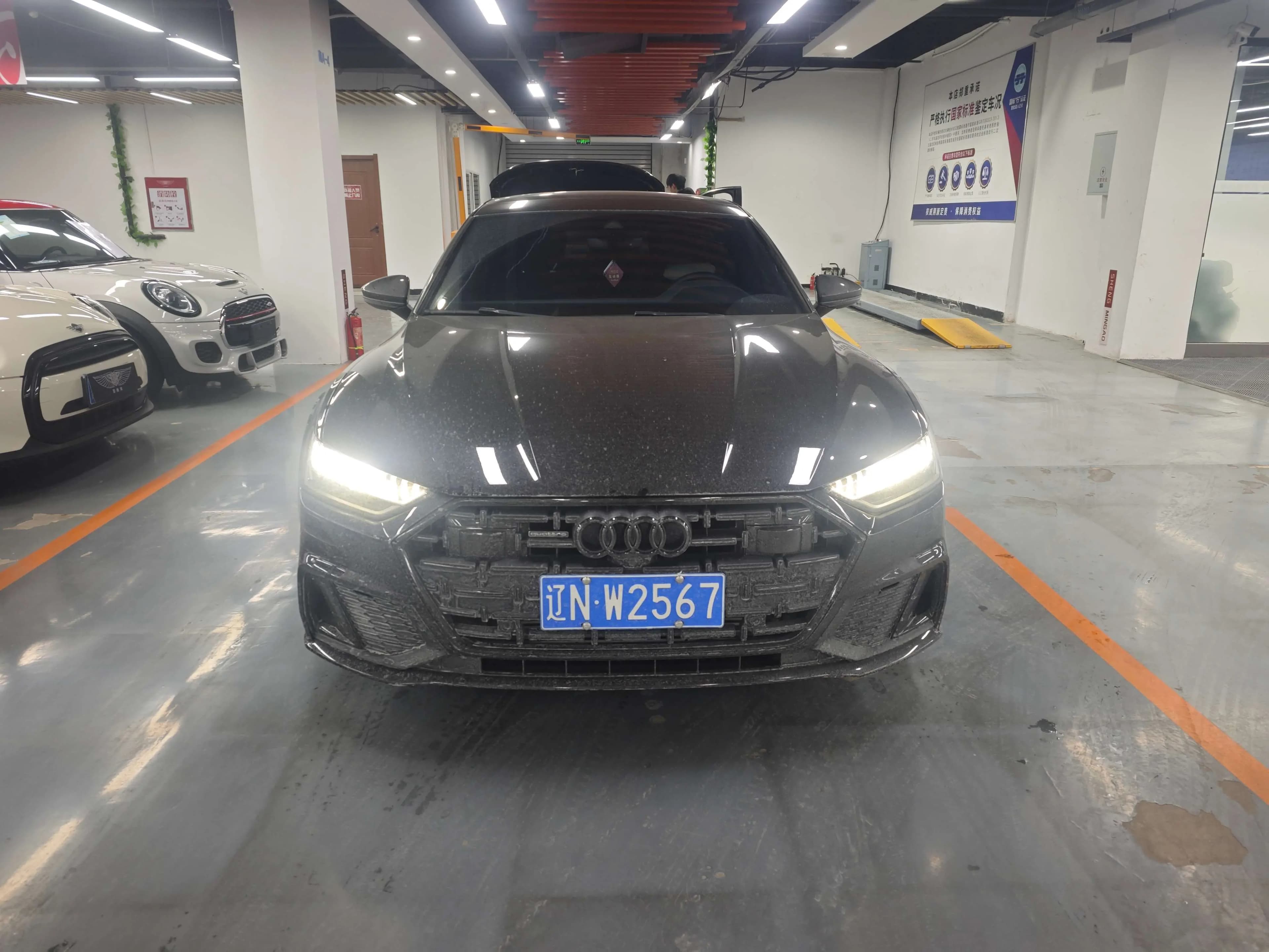 Audi A7L 2023 г. 27000 км. — фото 2