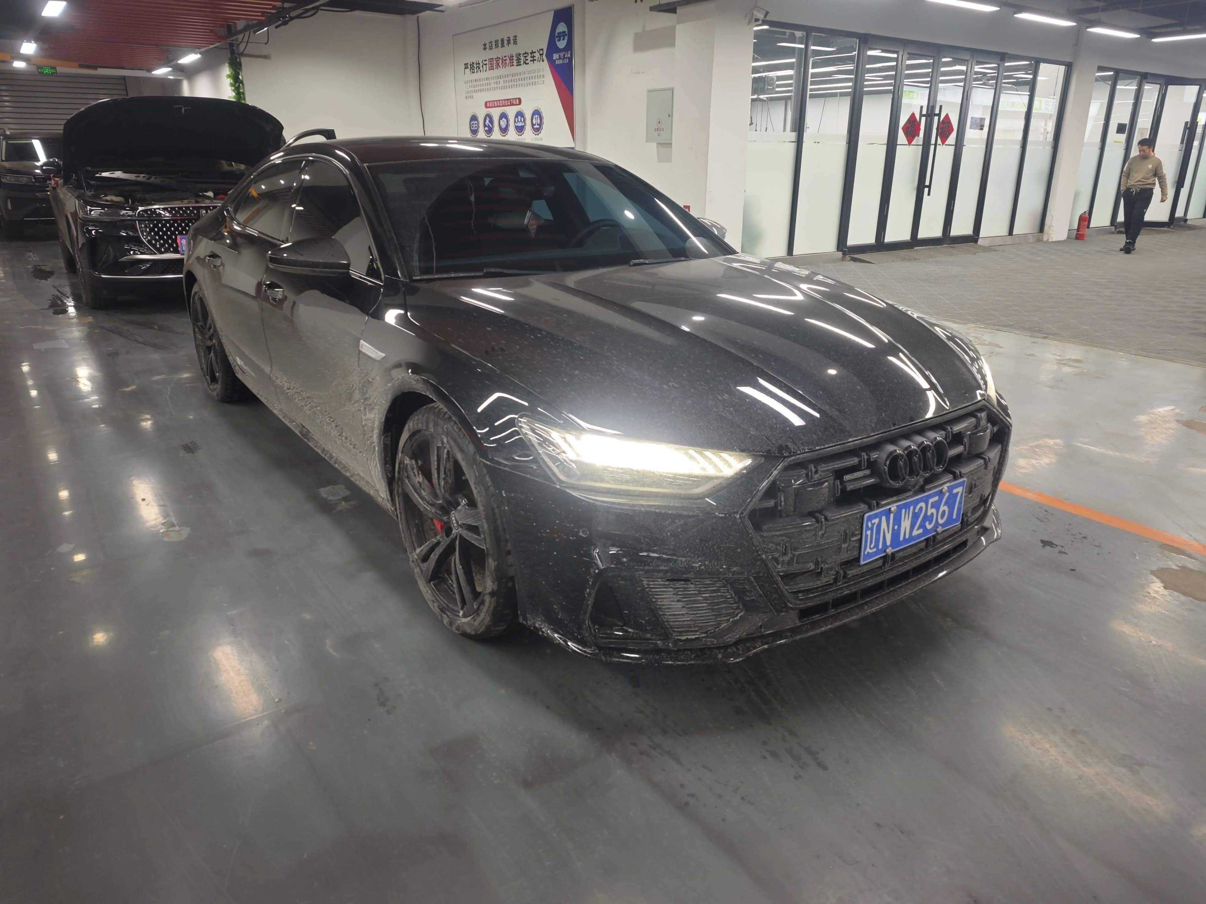 Audi A7L 2023 г. 27000 км. — фото 3