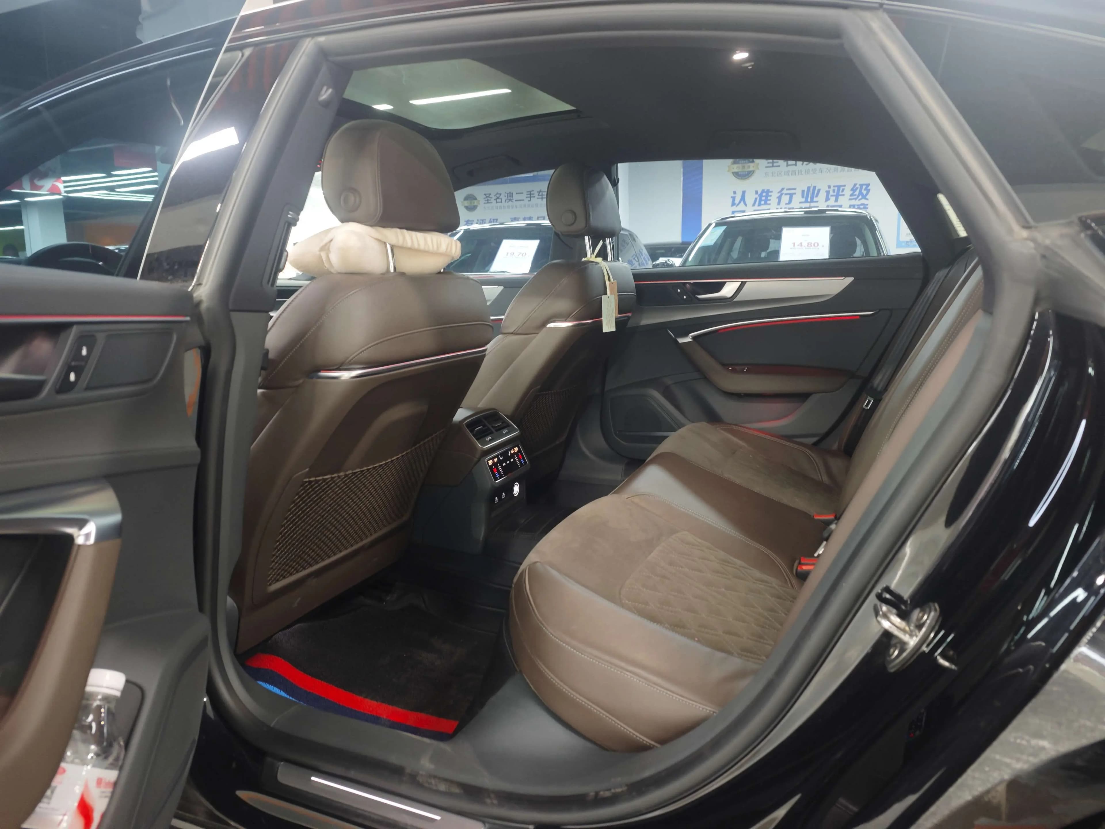 Audi A7L 2023 г. 27000 км. — фото 9