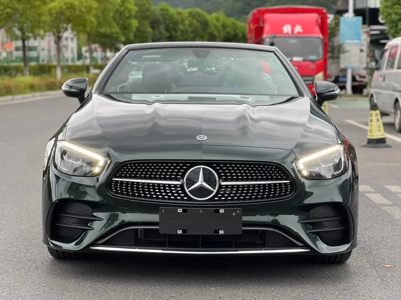Mercedes-Benz E-Class 2024 г. 11039 км. — фото 2