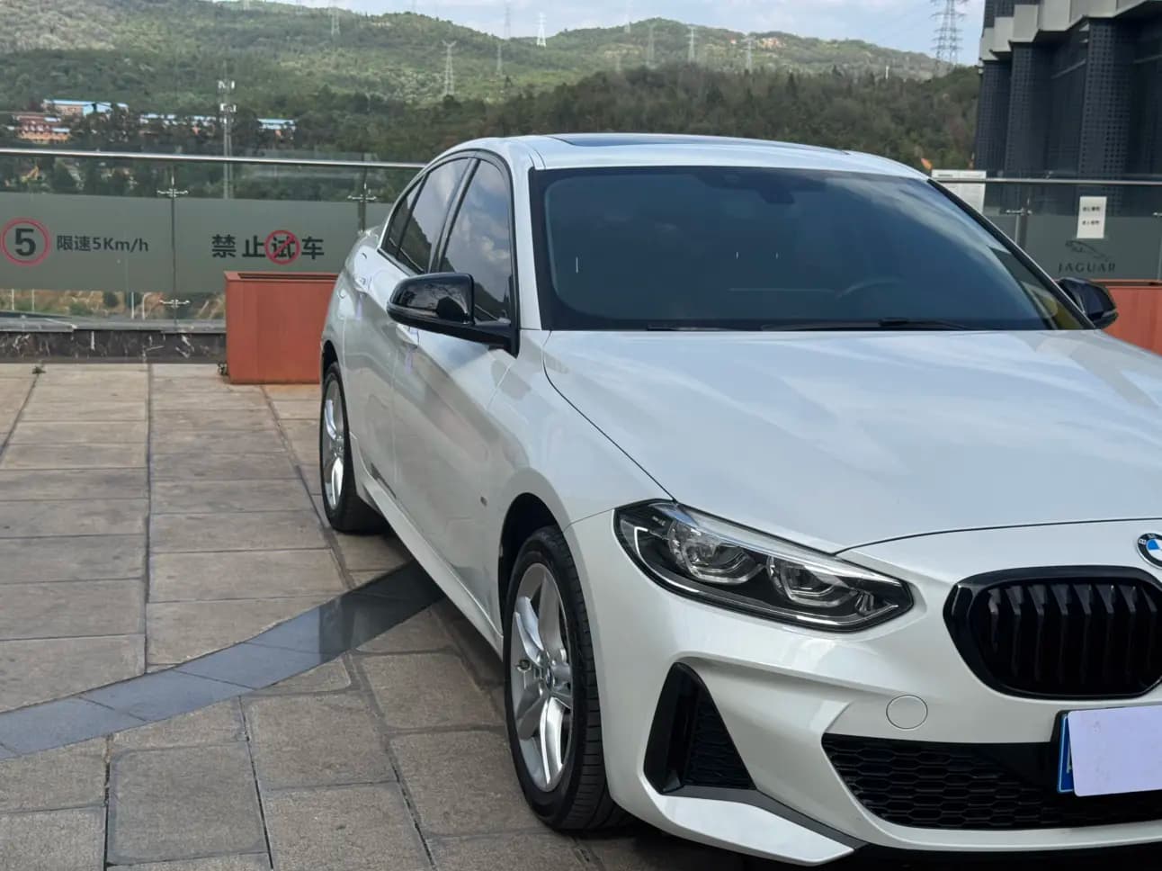 BMW 1 Series 2022 г. 61273 км. — фото 18