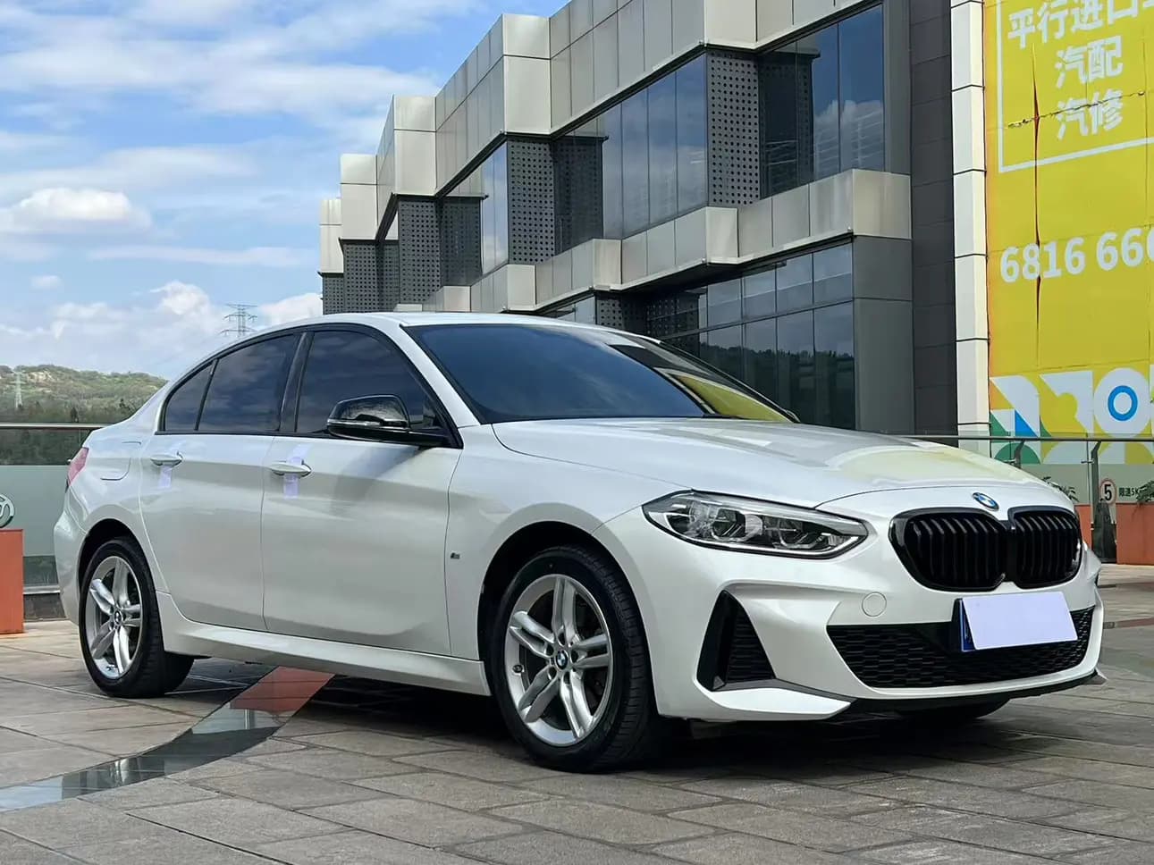 BMW 1 Series 2022 г. 61273 км. — фото 3
