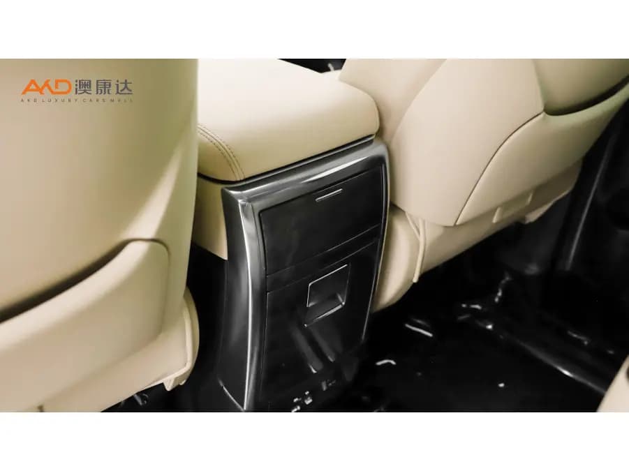 Toyota Alphard 2023 г. 45346 км. — фото 6