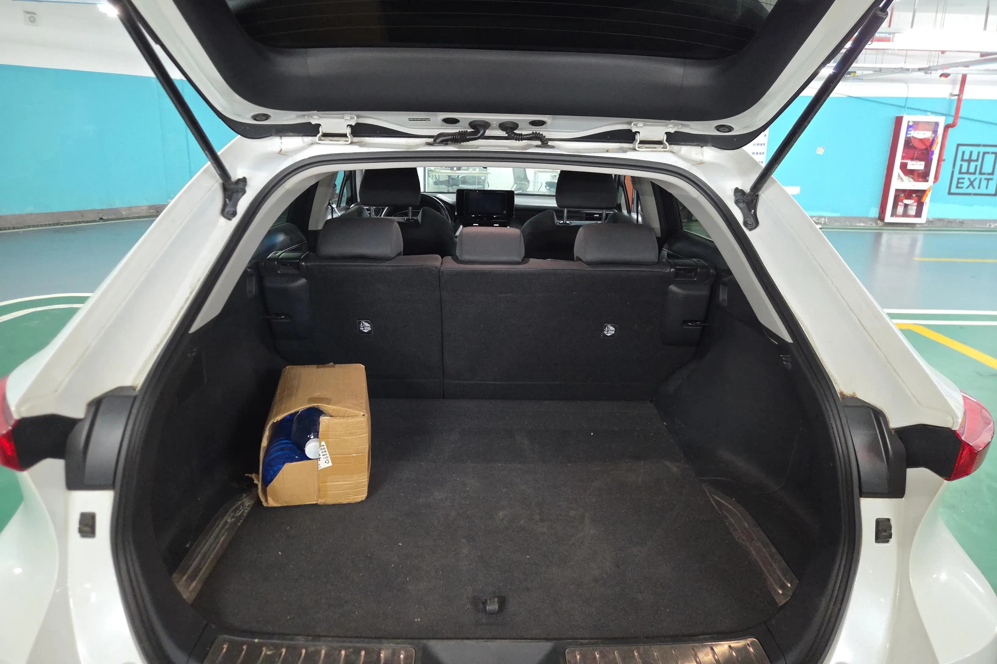 Toyota Harrier 2022 г. 33212 км. — фото 17