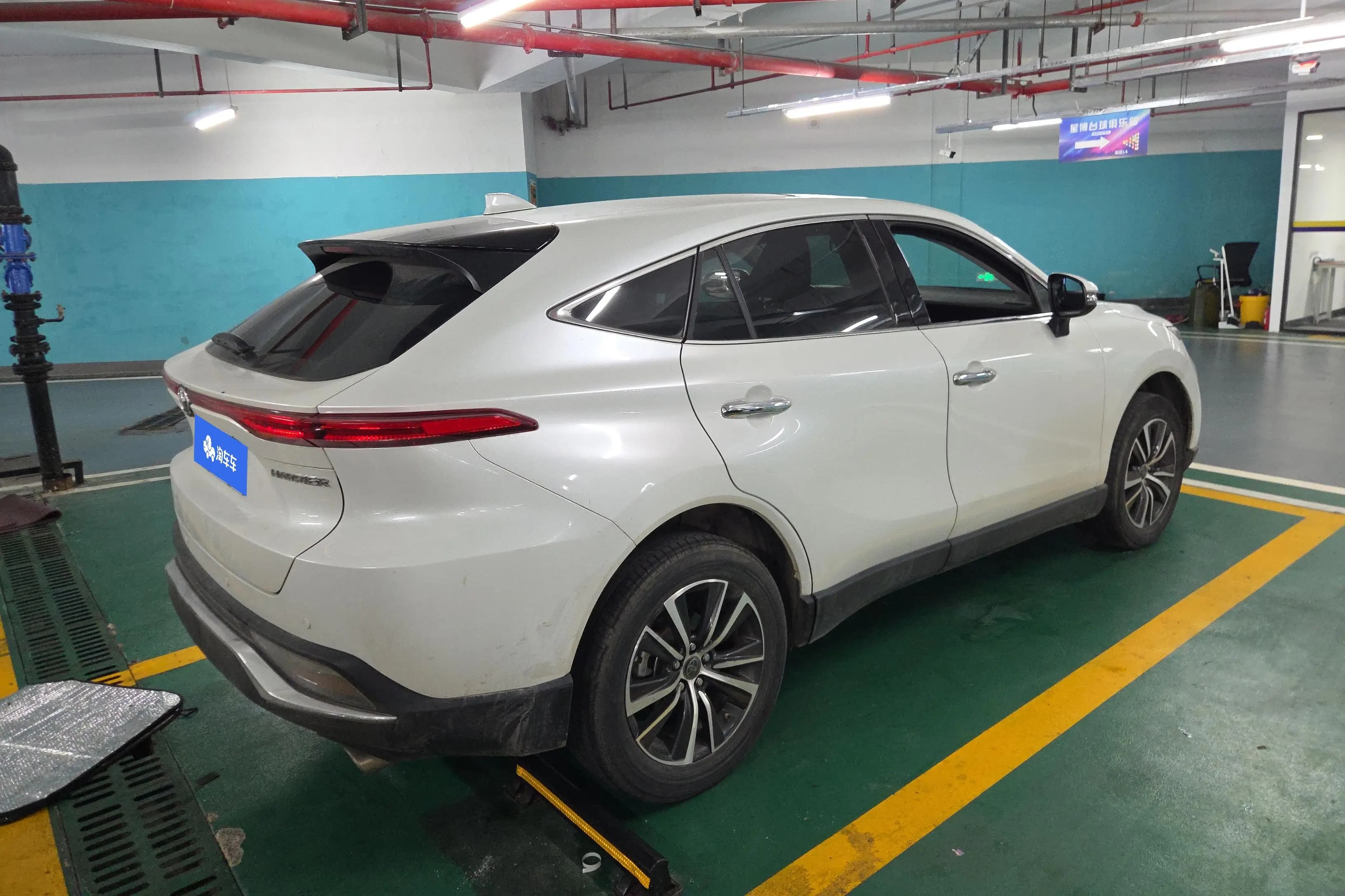 Toyota Harrier 2022 г. 33212 км. — фото 3
