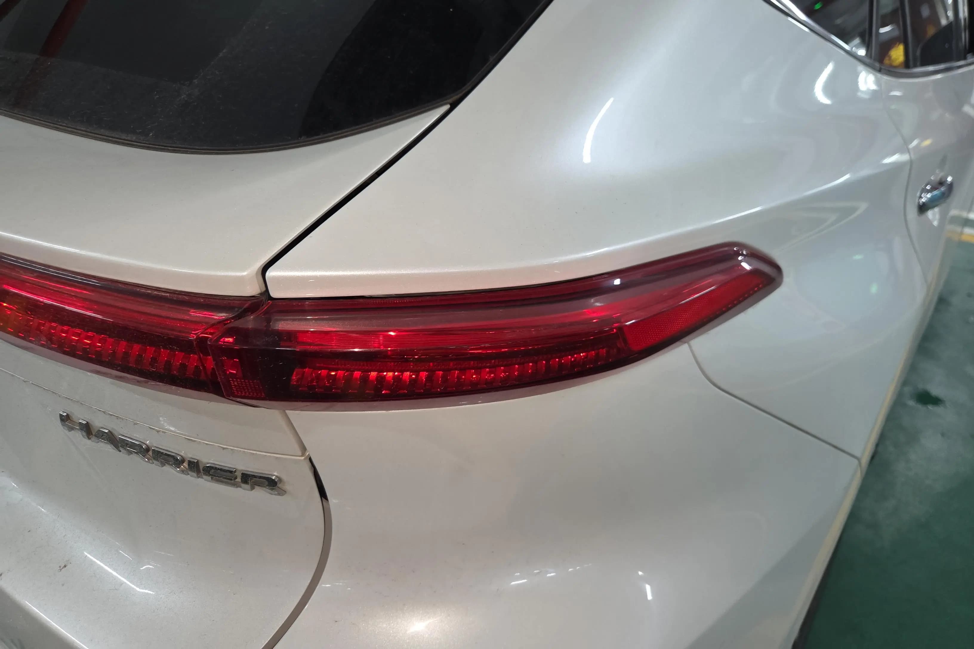 Toyota Harrier 2022 г. 33212 км. — фото 10