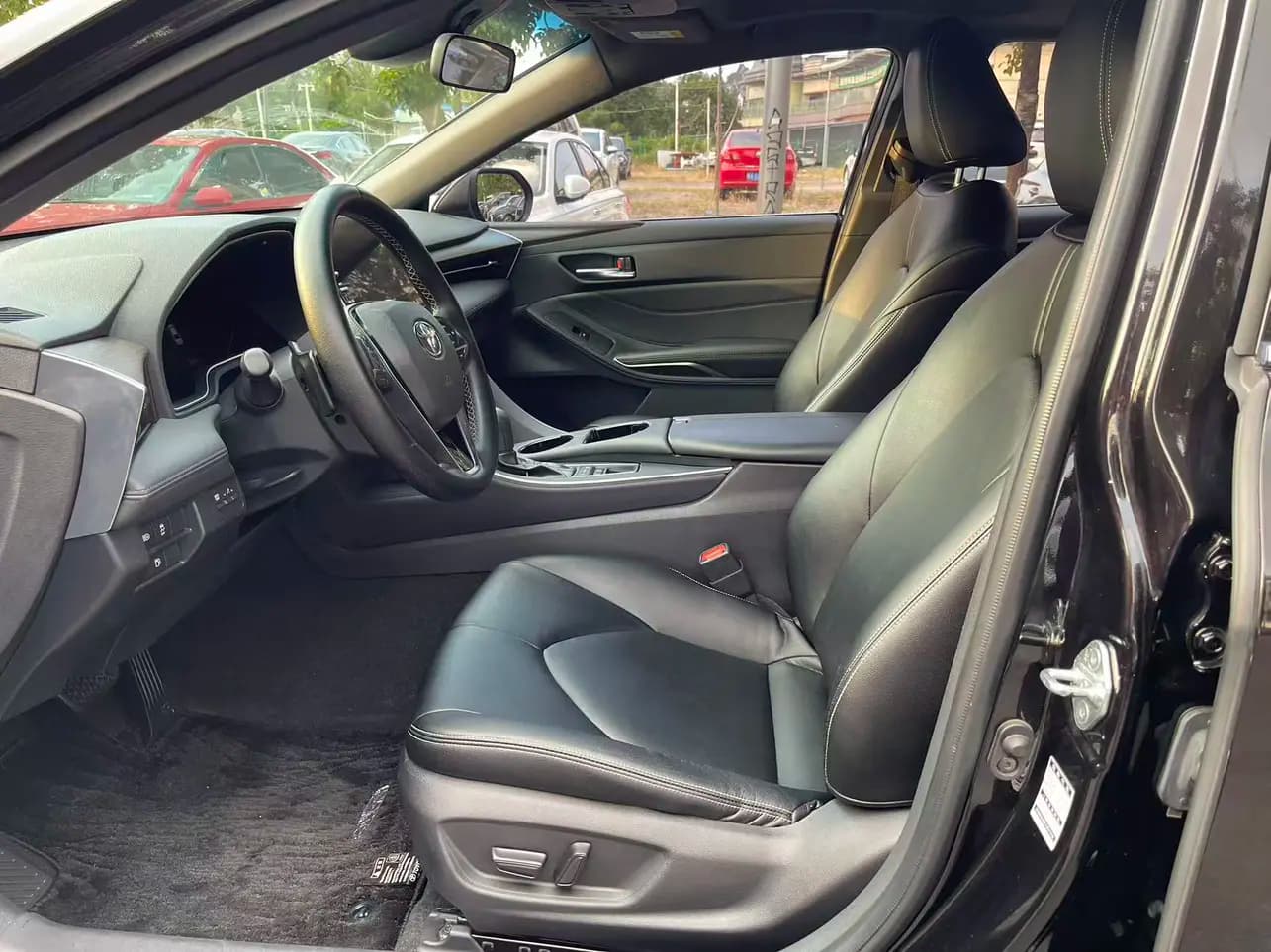 Toyota Avalon 2021 г. 95104 км. — фото 8