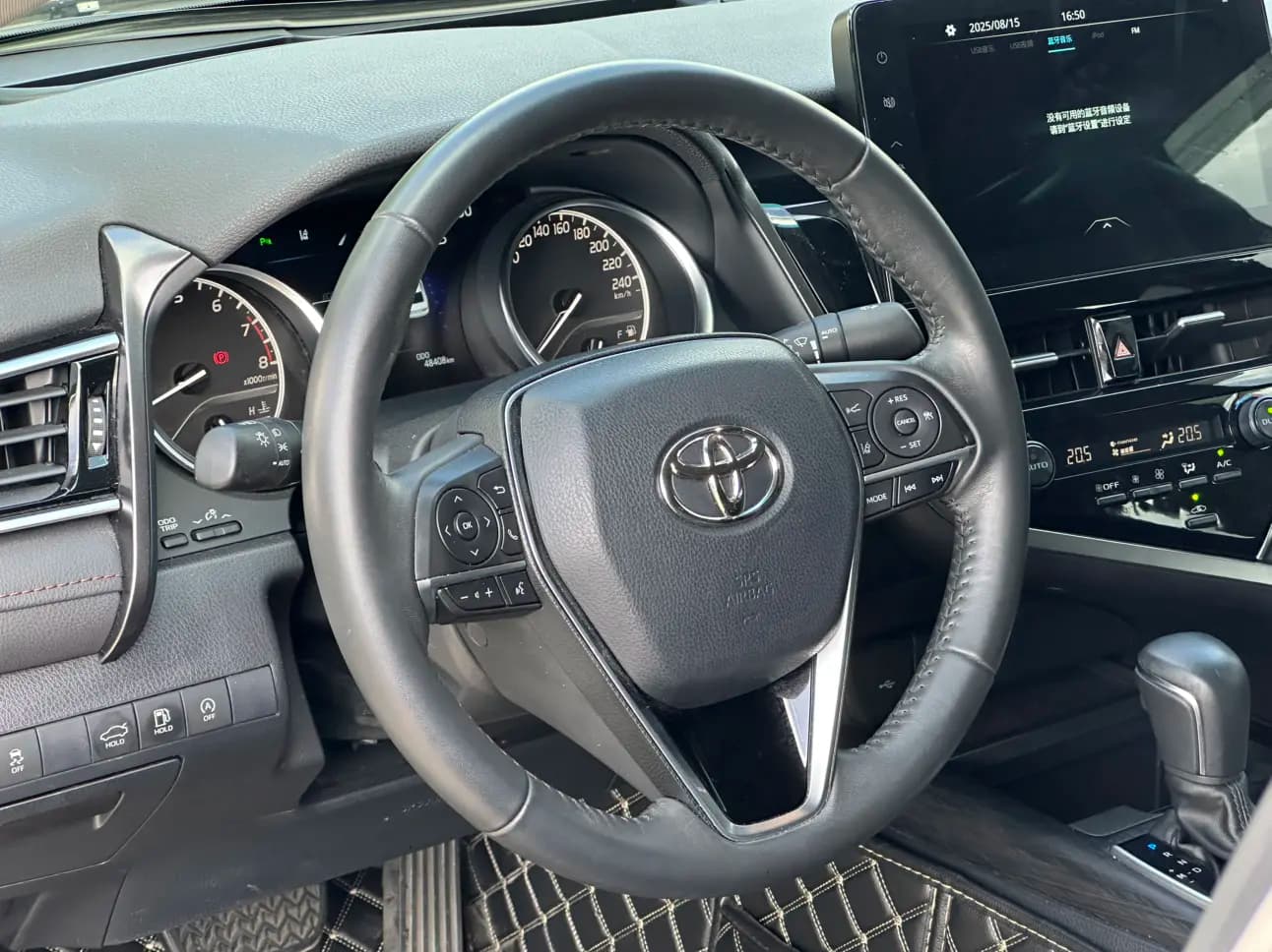 Toyota Camry 2022 г. 48047 км. — фото 11