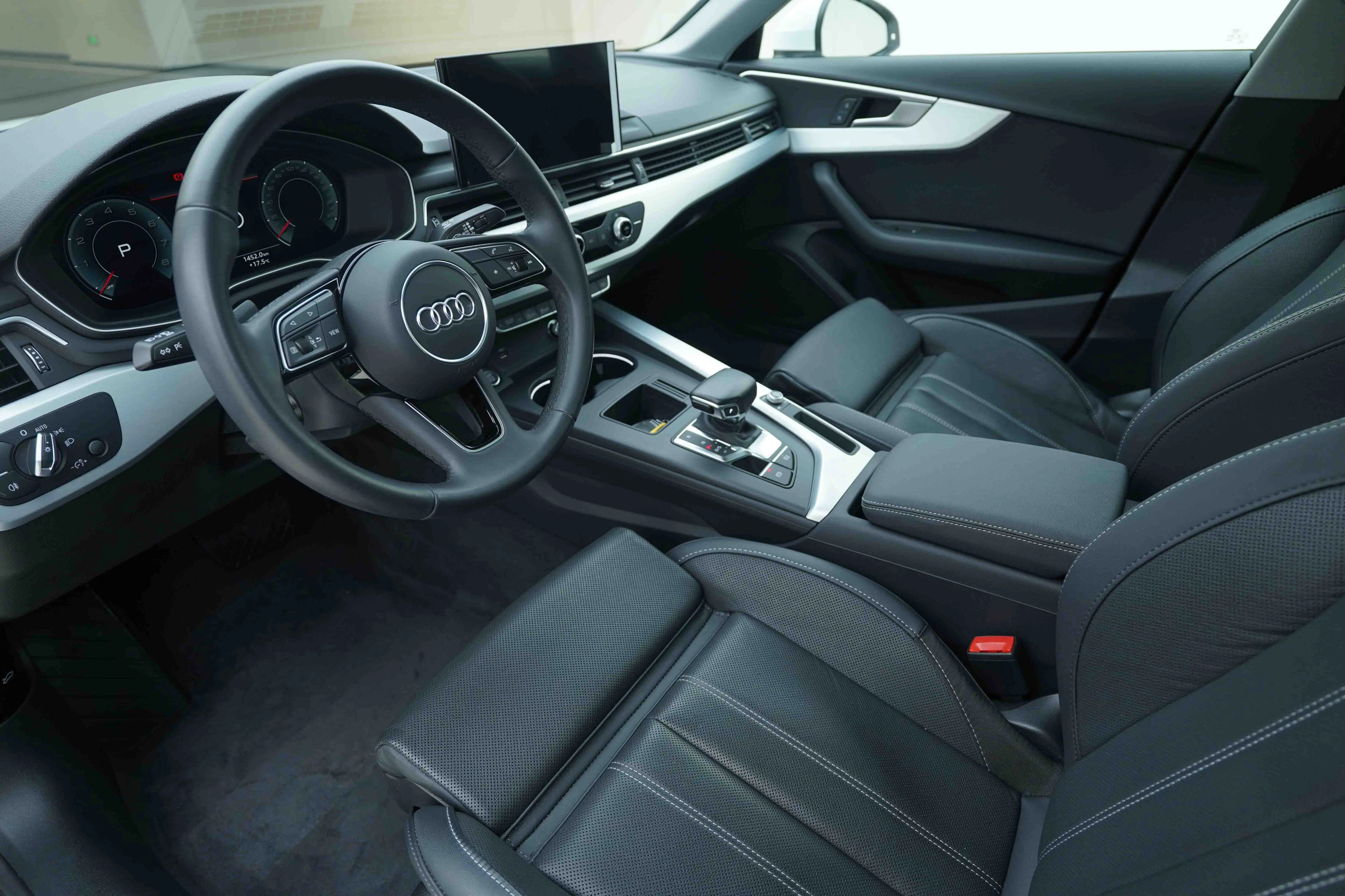 Audi A4L 2023 г. 25092 км. — фото 15