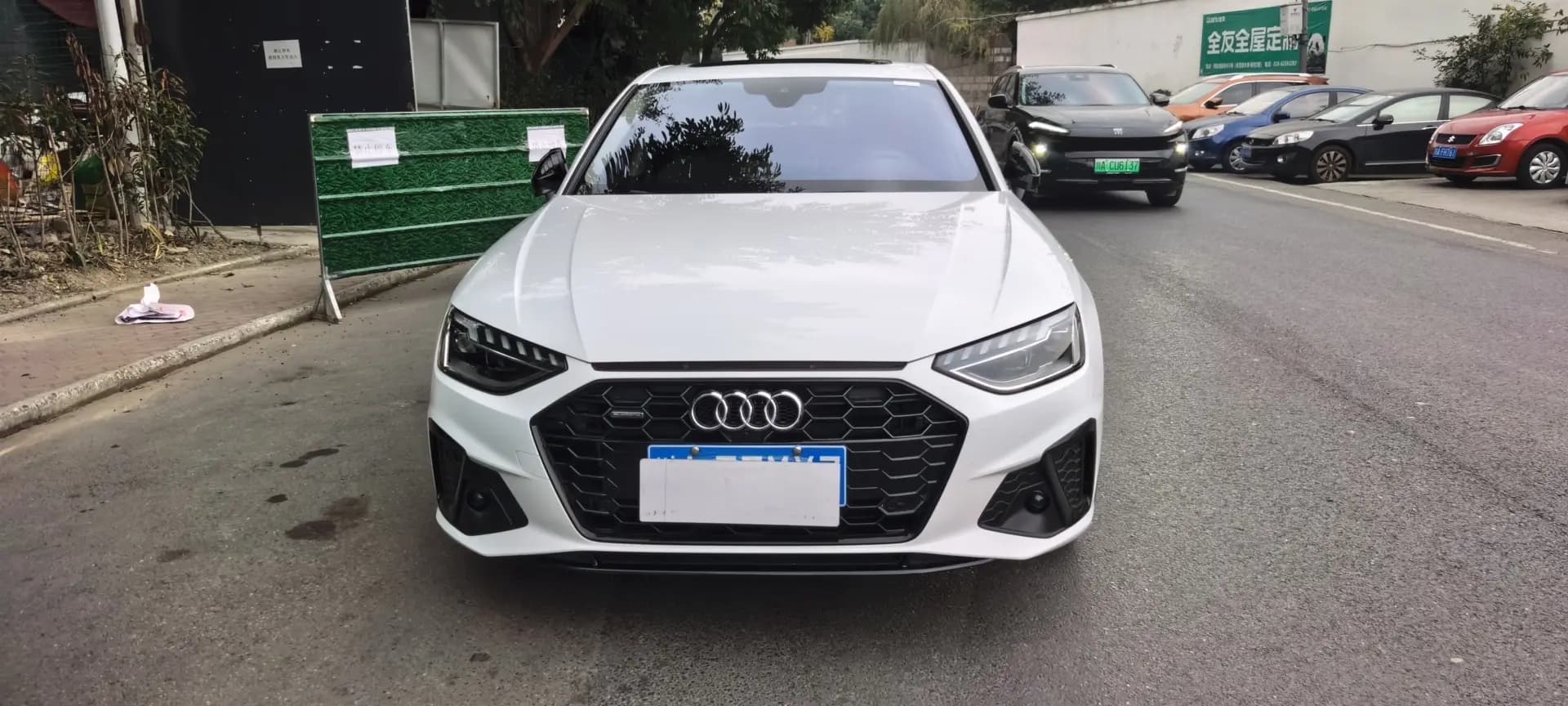 Audi A4L 2023 г. 45303 км. — фото 2