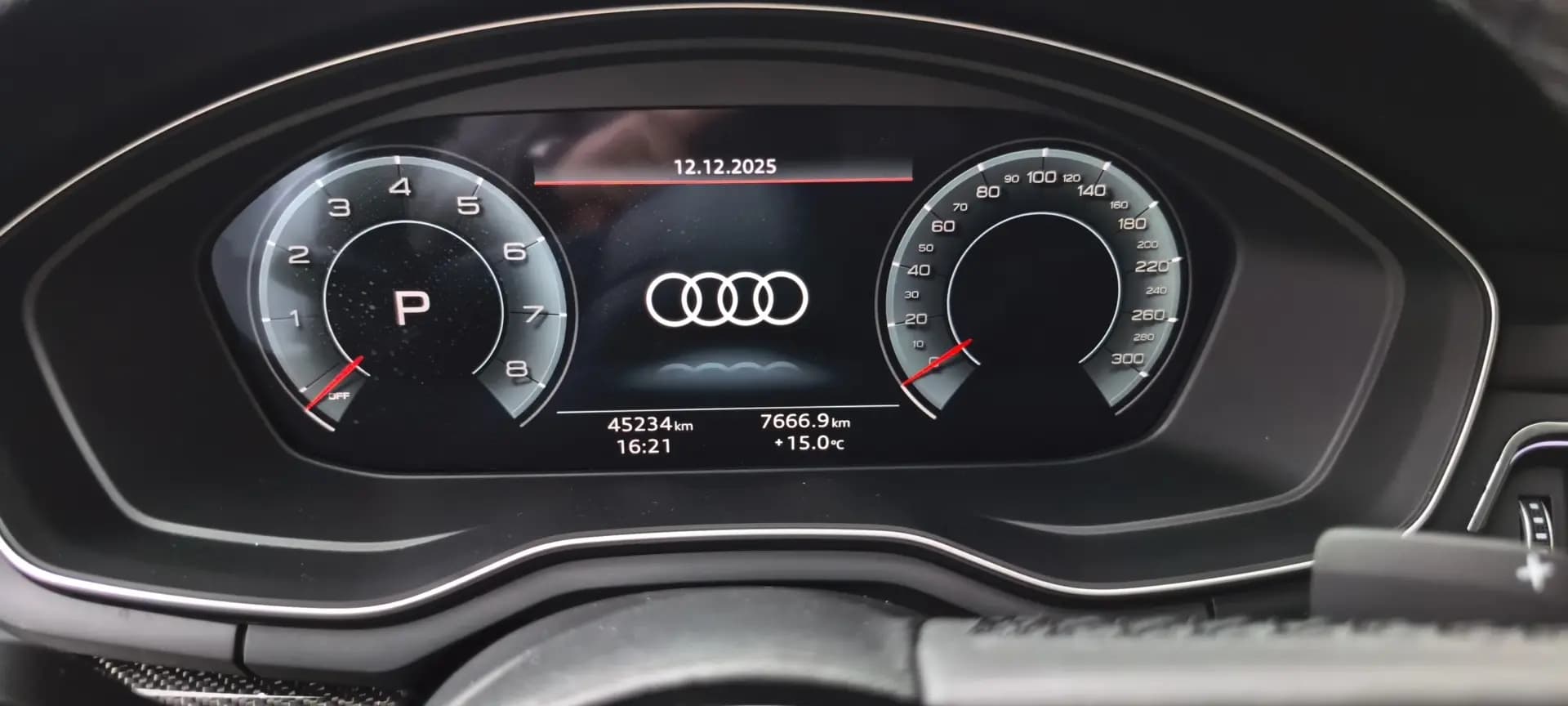 Audi A4L 2023 г. 45303 км. — фото 17