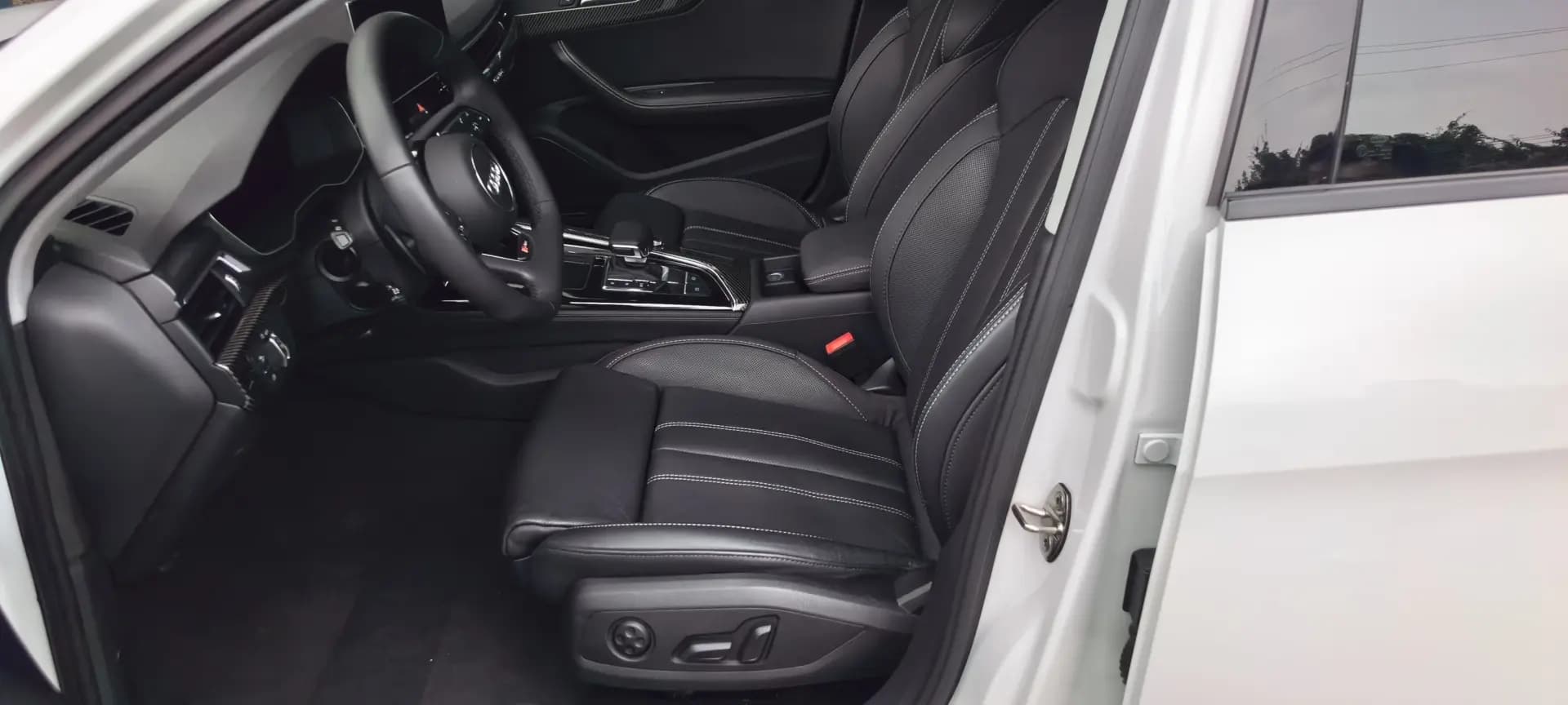 Audi A4L 2023 г. 45303 км. — фото 19