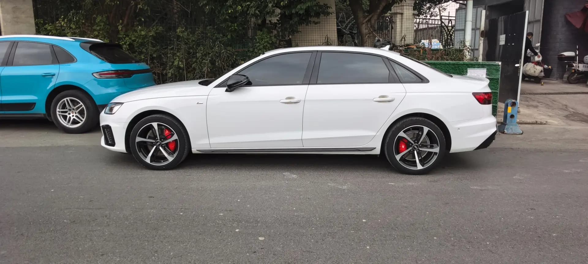 Audi A4L 2023 г. 45303 км. — фото 4