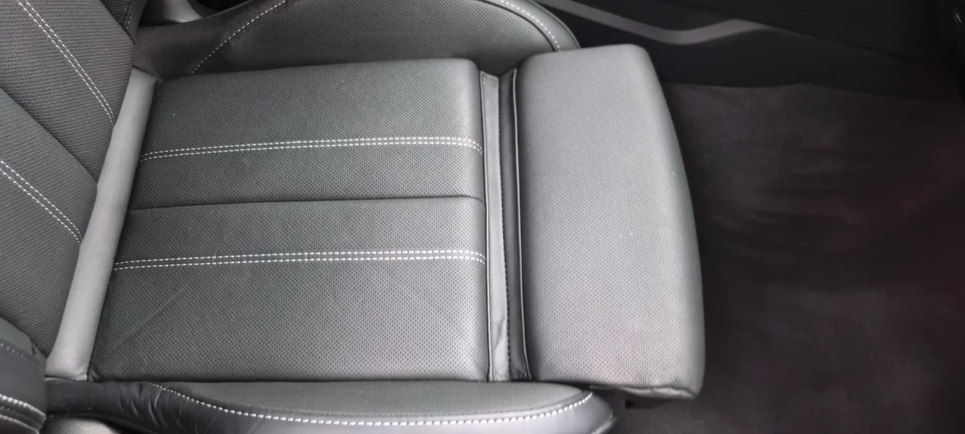 Audi A4L 2023 г. 45303 км. — фото 7