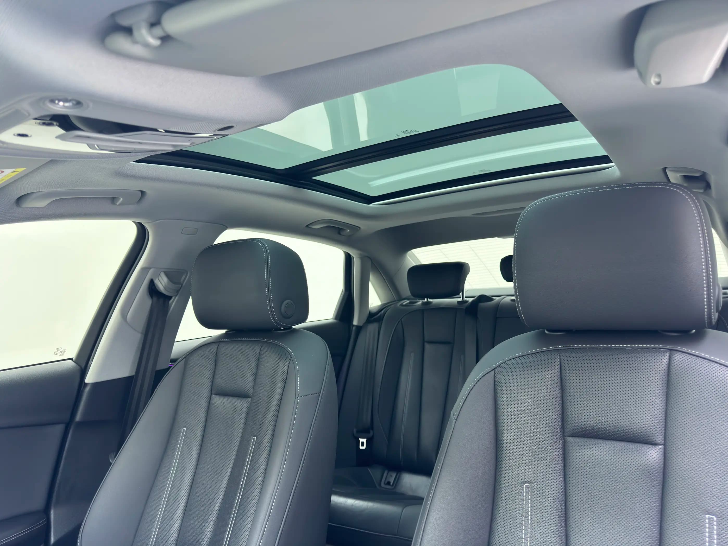 Audi A4L 2022 г. 74064 км. — фото 19