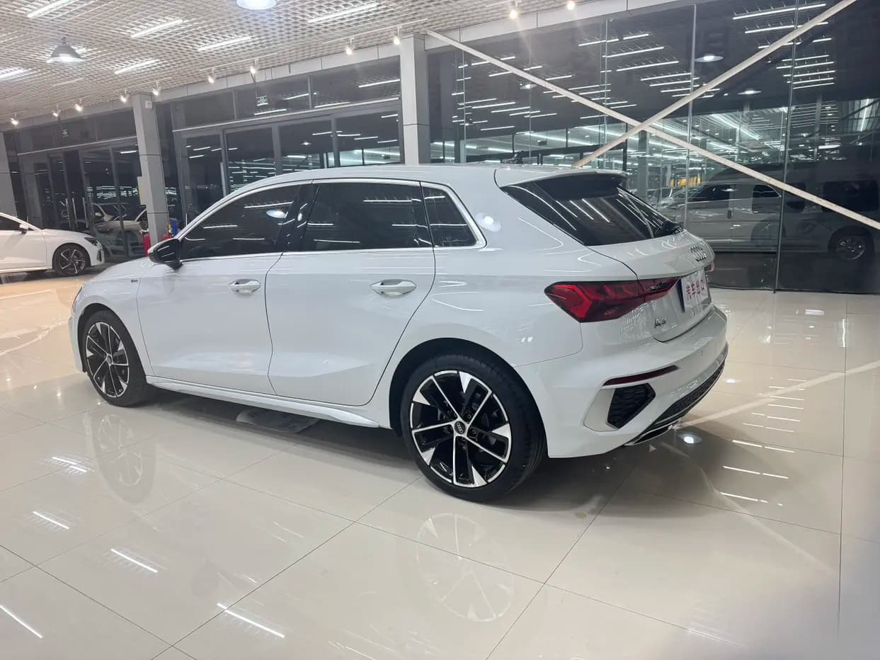 Audi A3 2022 г. 46261 км. — фото 4