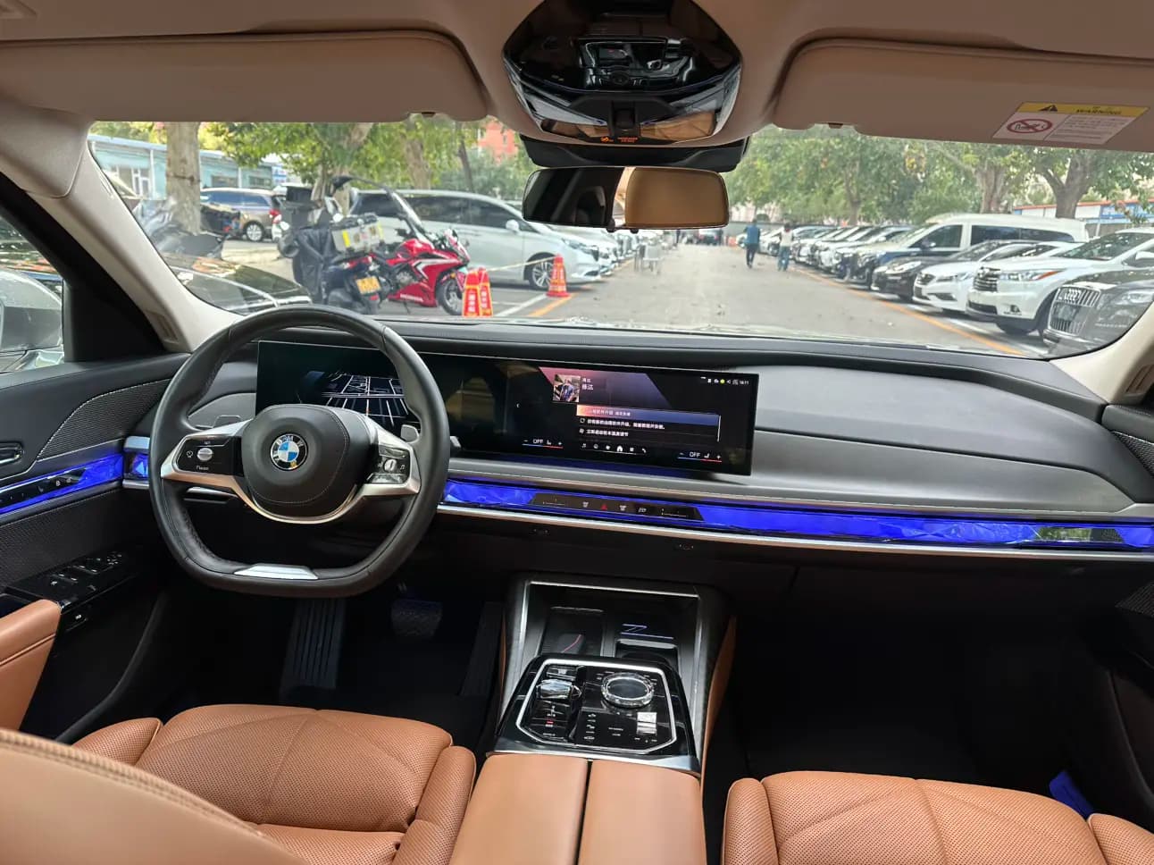 BMW 7 Series 2023 г. 8095 км. — фото 16