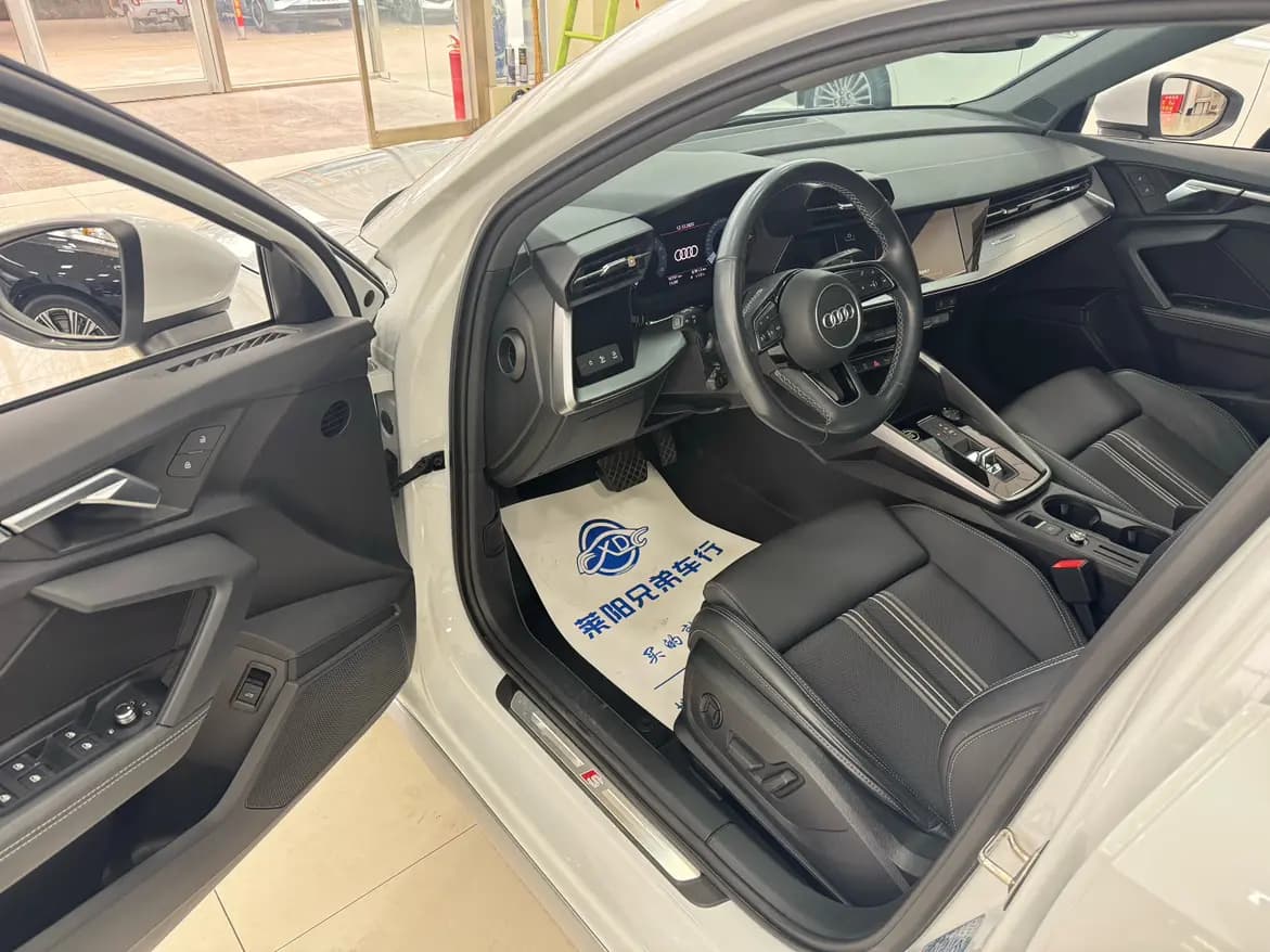 Audi A3 2024 г. 16745 км. — фото 3