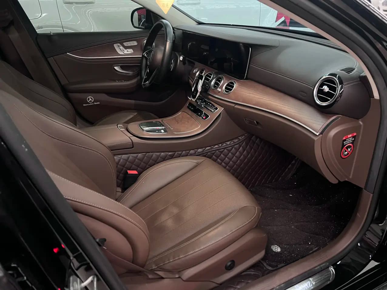 Mercedes-Benz E-Class 2023 г. 37024 км. — фото 10