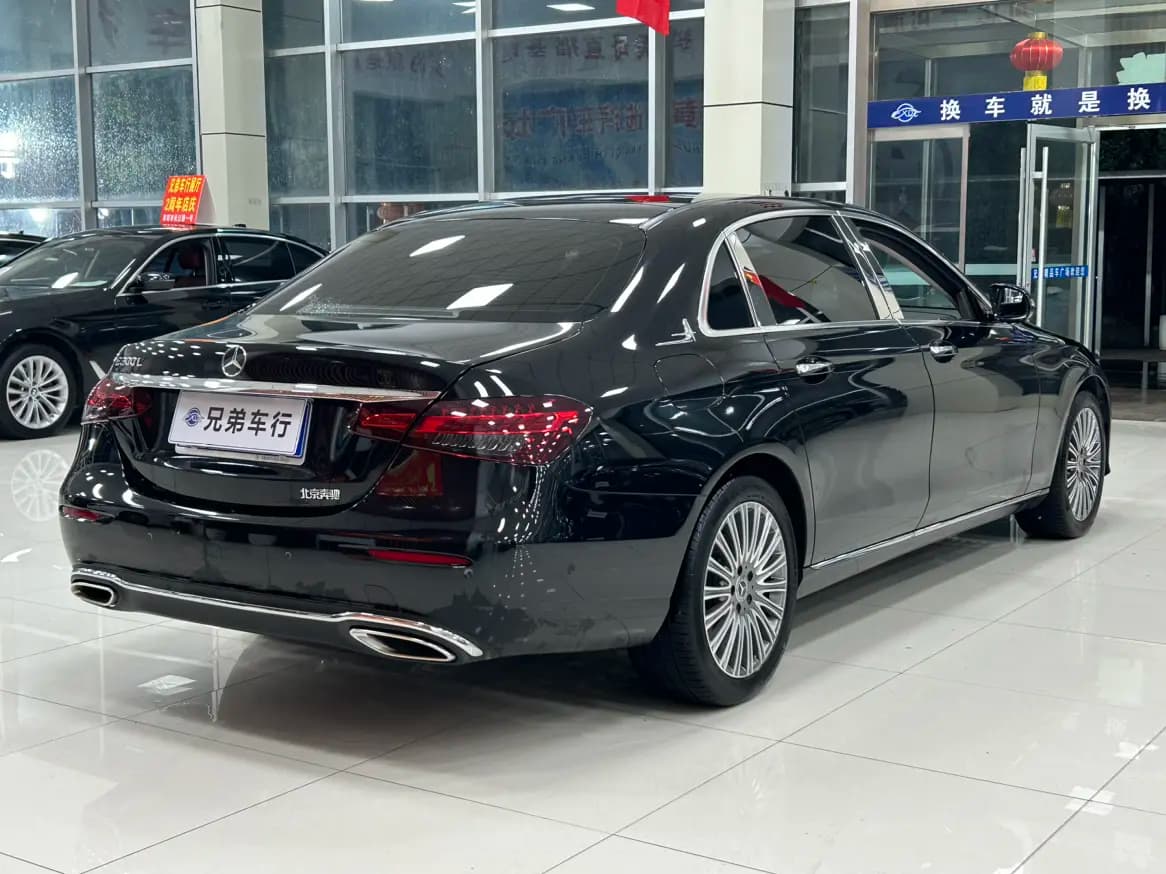 Mercedes-Benz E-Class 2023 г. 51026 км. — фото 4