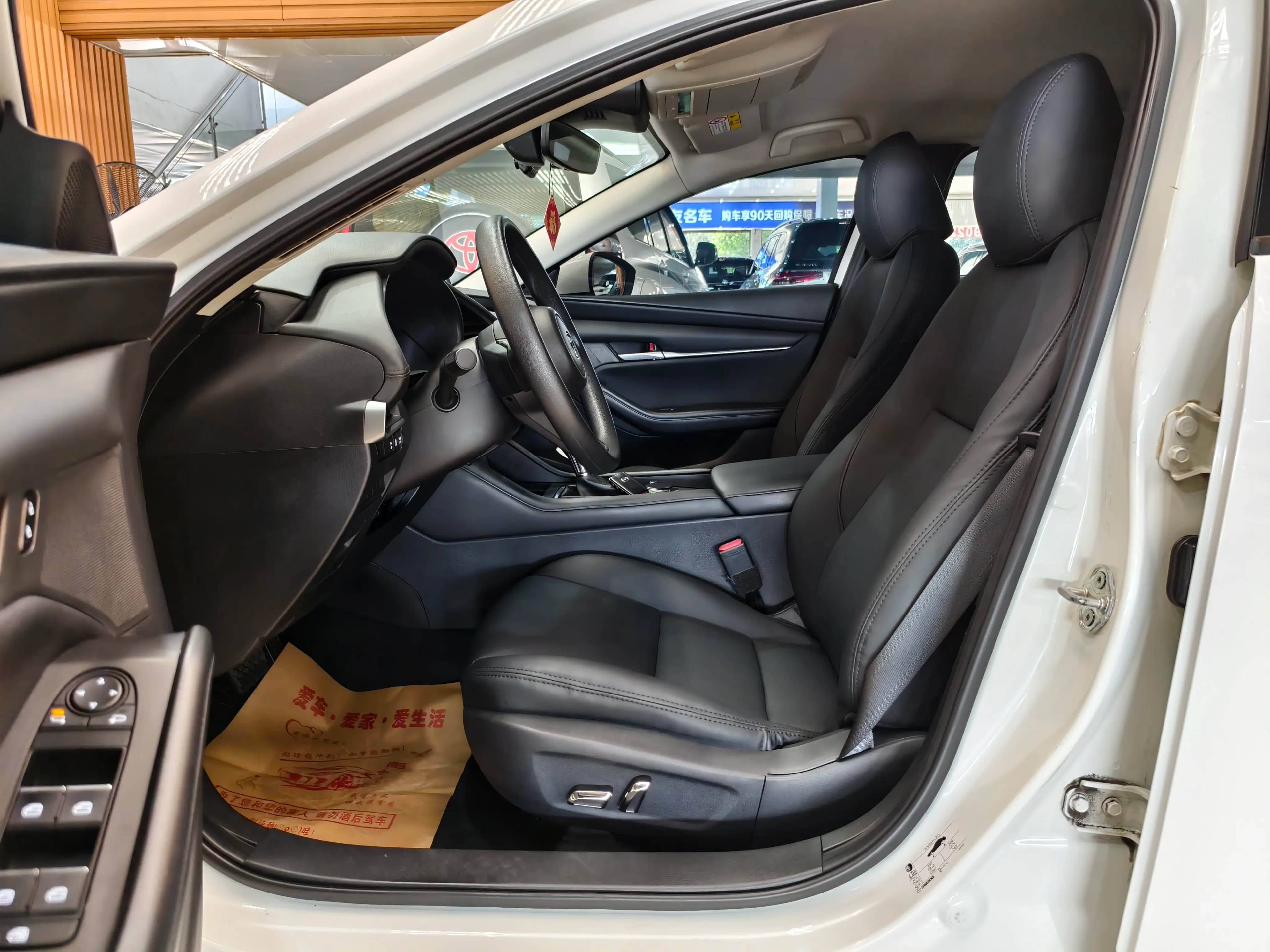 Mazda Axela 2023 г. 79005 км. — фото 13