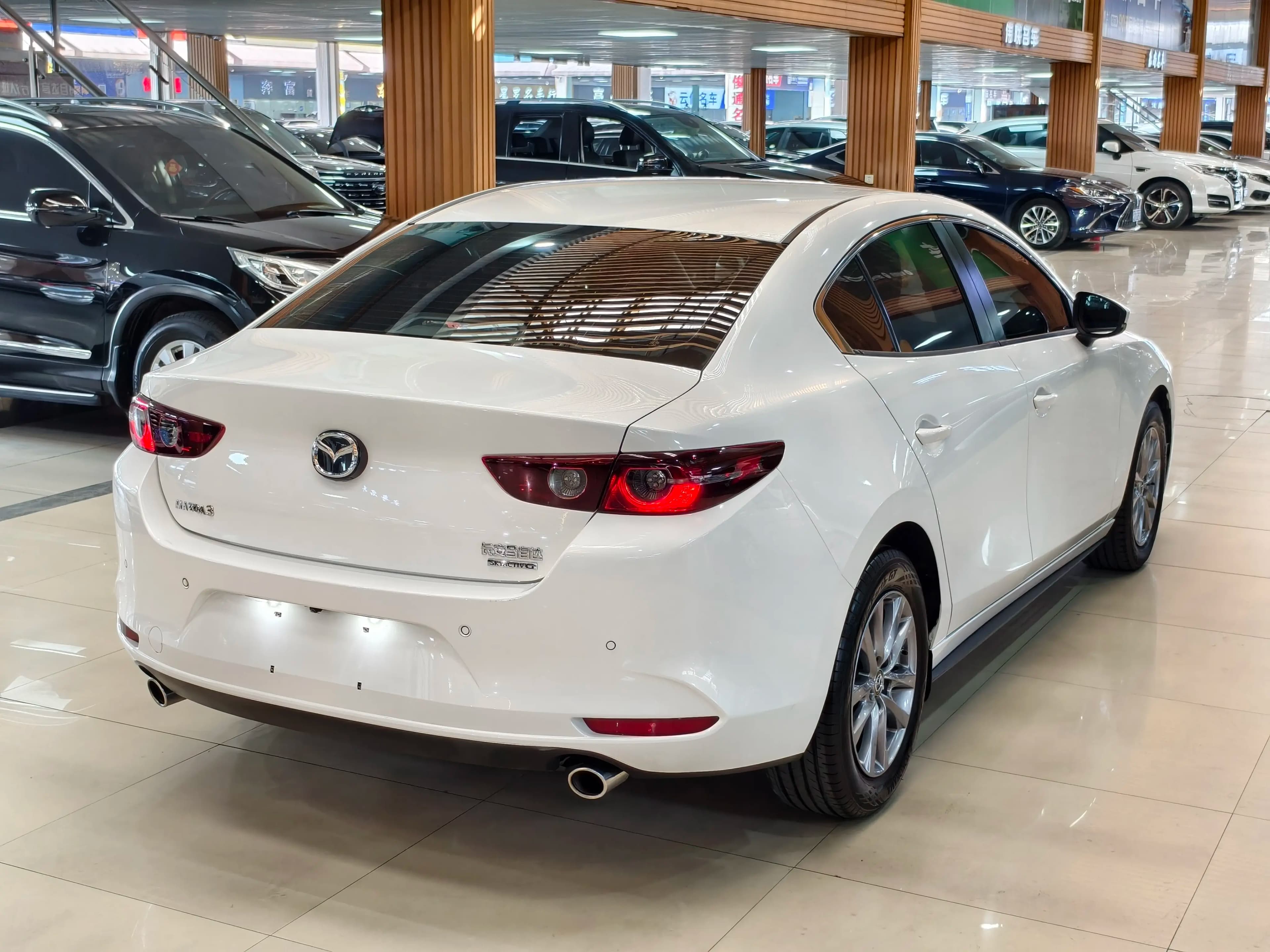 Mazda Axela 2023 г. 79005 км. — фото 5
