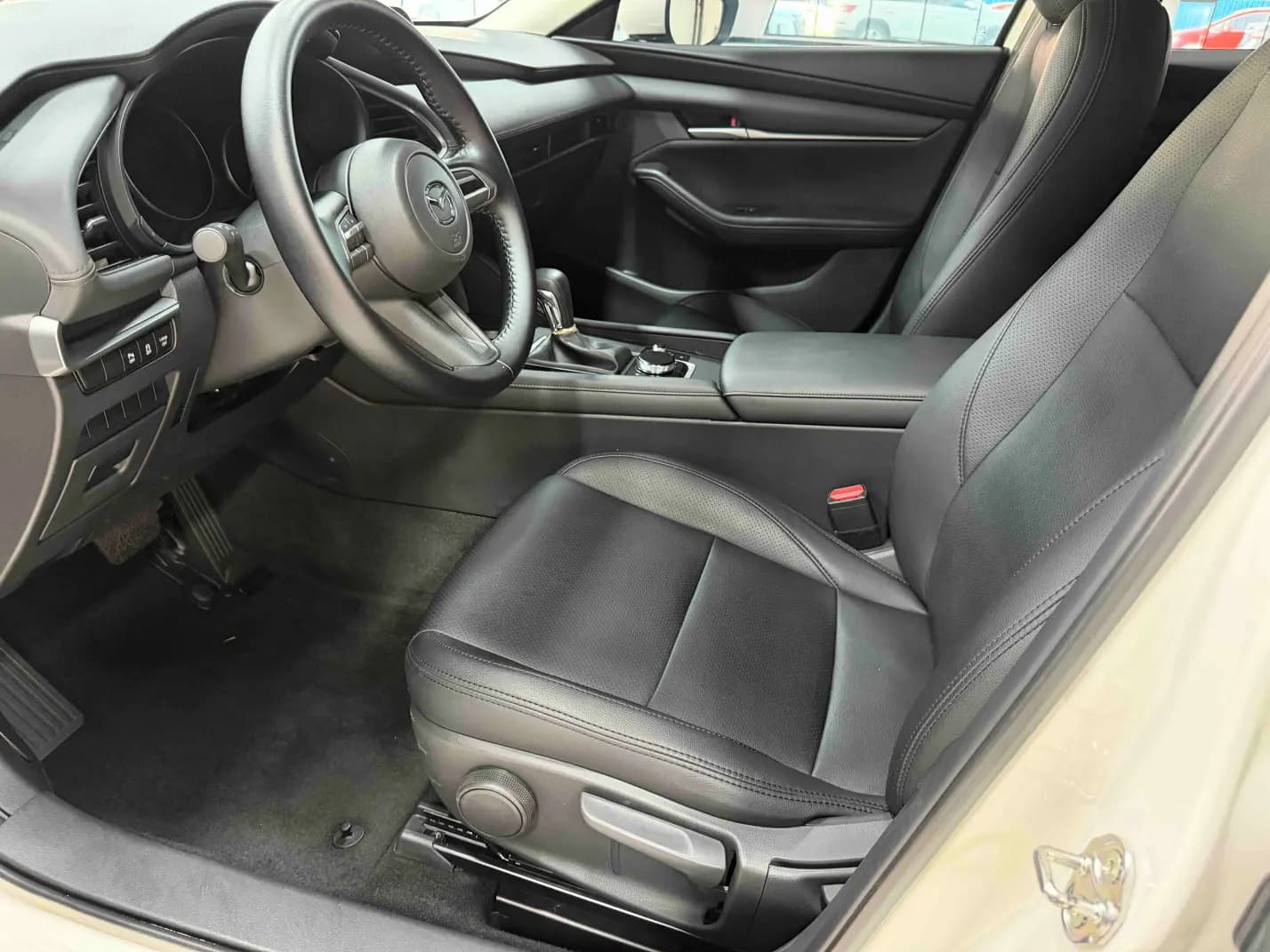Mazda Axela 2021 г. 17075 км. — фото 19
