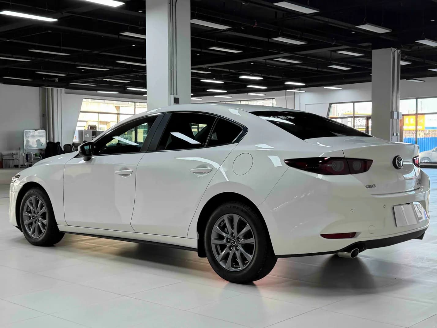 Mazda Axela 2021 г. 17075 км. — фото 5
