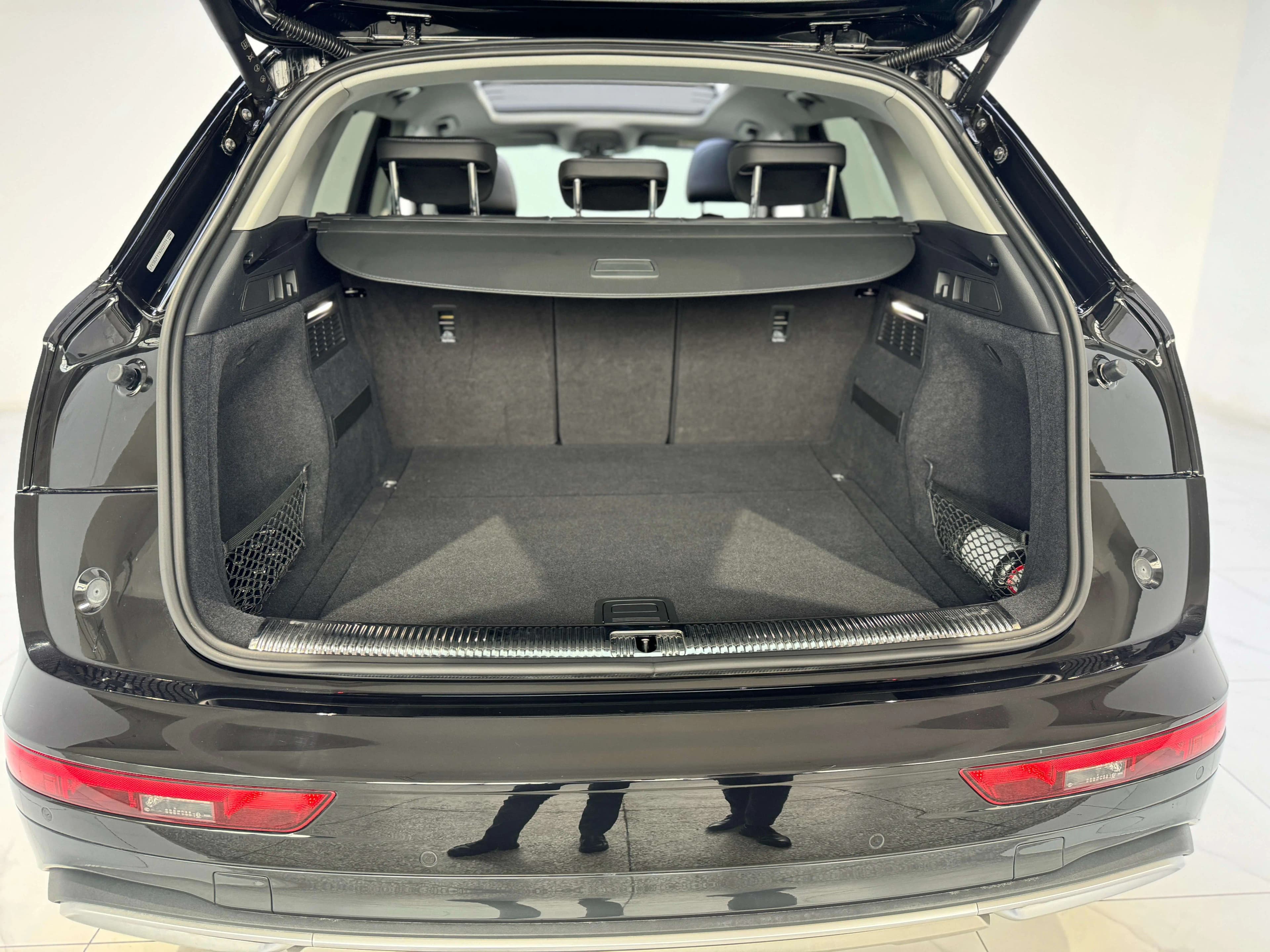 Audi Q5L 2023 г. 34072 км. — фото 16
