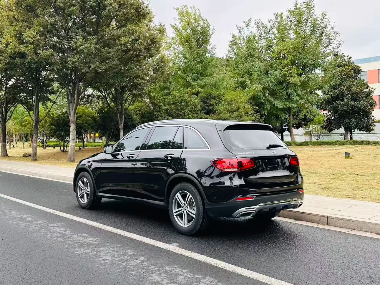 Mercedes-Benz GLC 2022 г. 52130 км. — фото 4