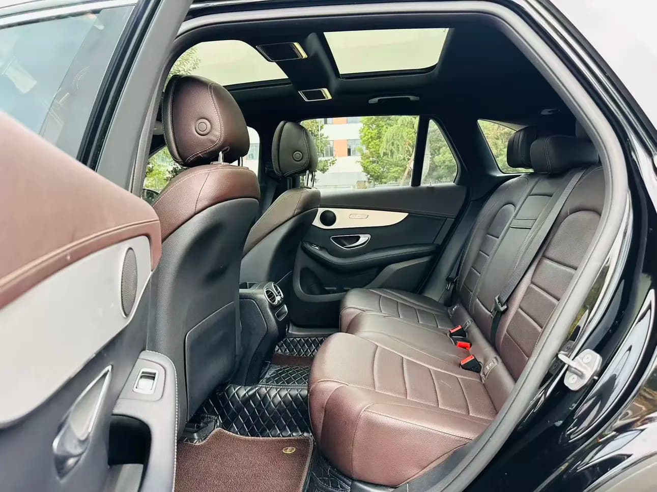 Mercedes-Benz GLC 2022 г. 52130 км. — фото 9