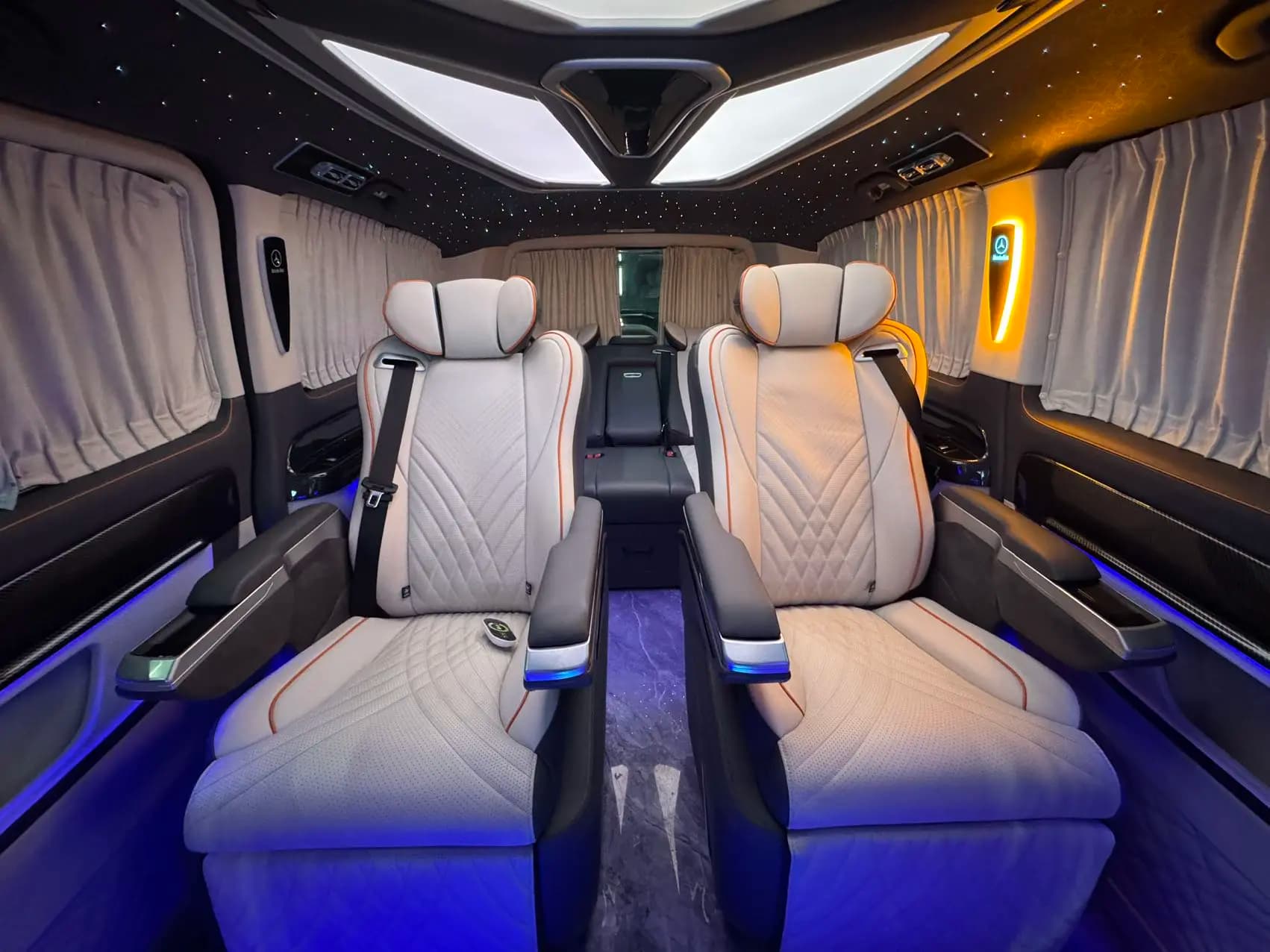 Mercedes-Benz Vito 2023 г. 47600 км. — фото 12