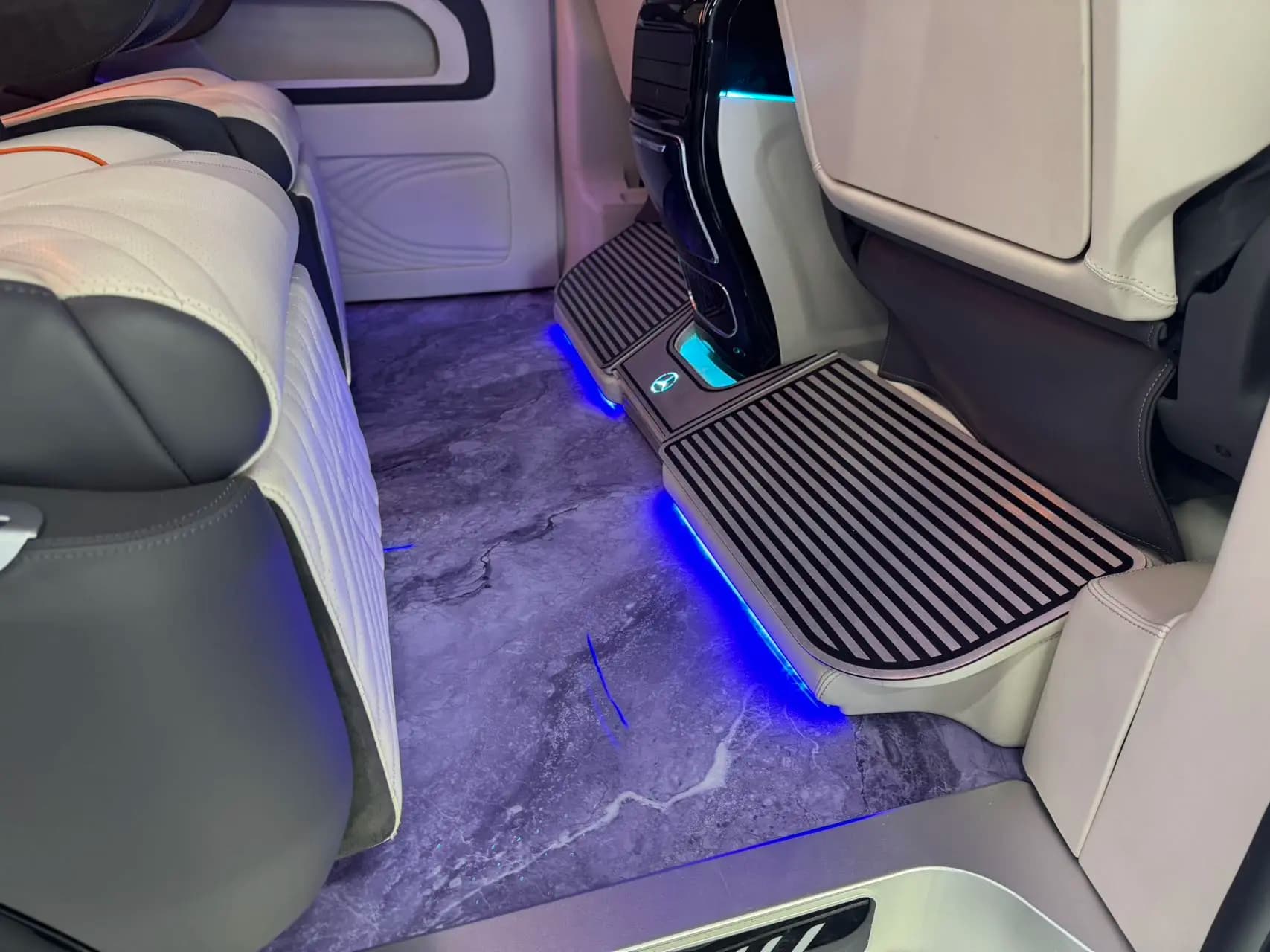 Mercedes-Benz Vito 2023 г. 47600 км. — фото 5