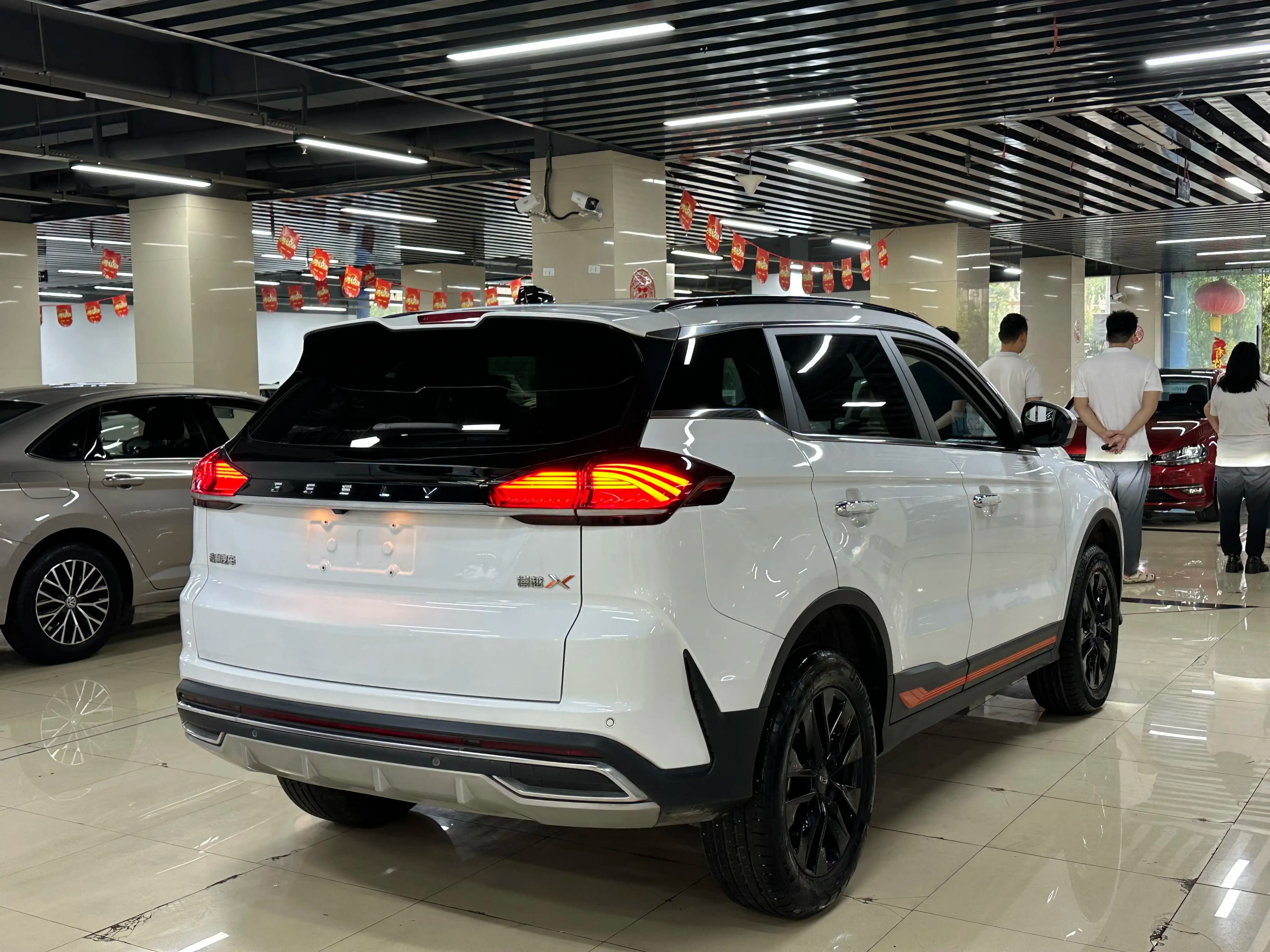 Geely Atlas 2023 г. 26019 км. — фото 5