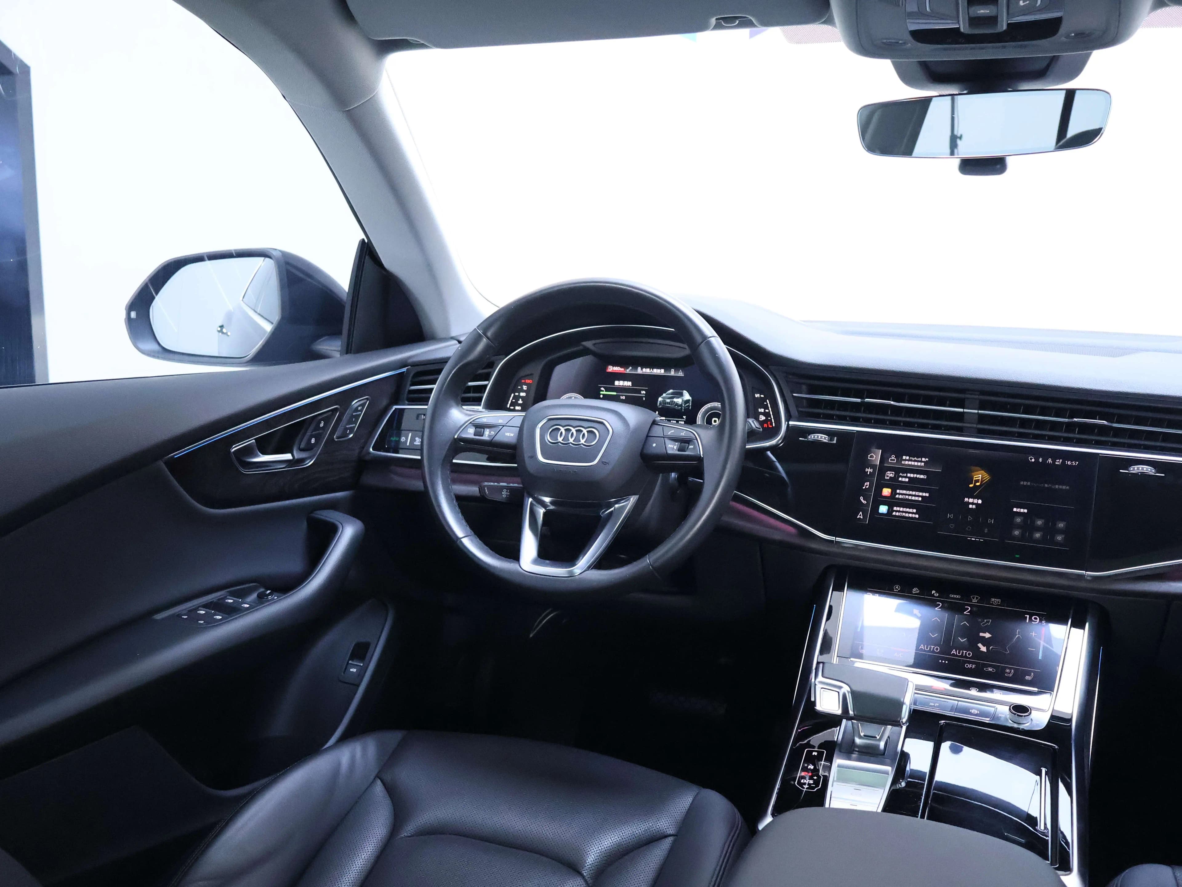 Audi Q8 2023 г. 27942 км. — фото 21