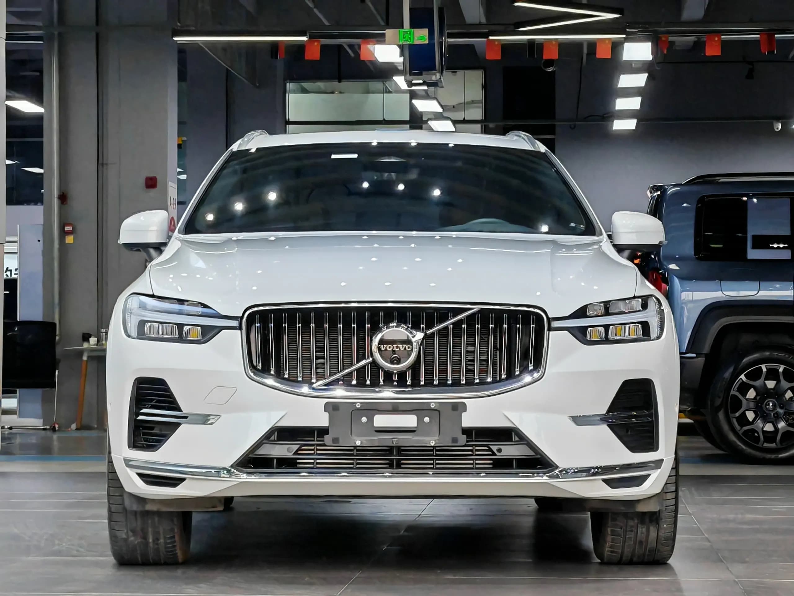 Volvo XC60 PHEV 2024 г. 20049 км. — фото 2