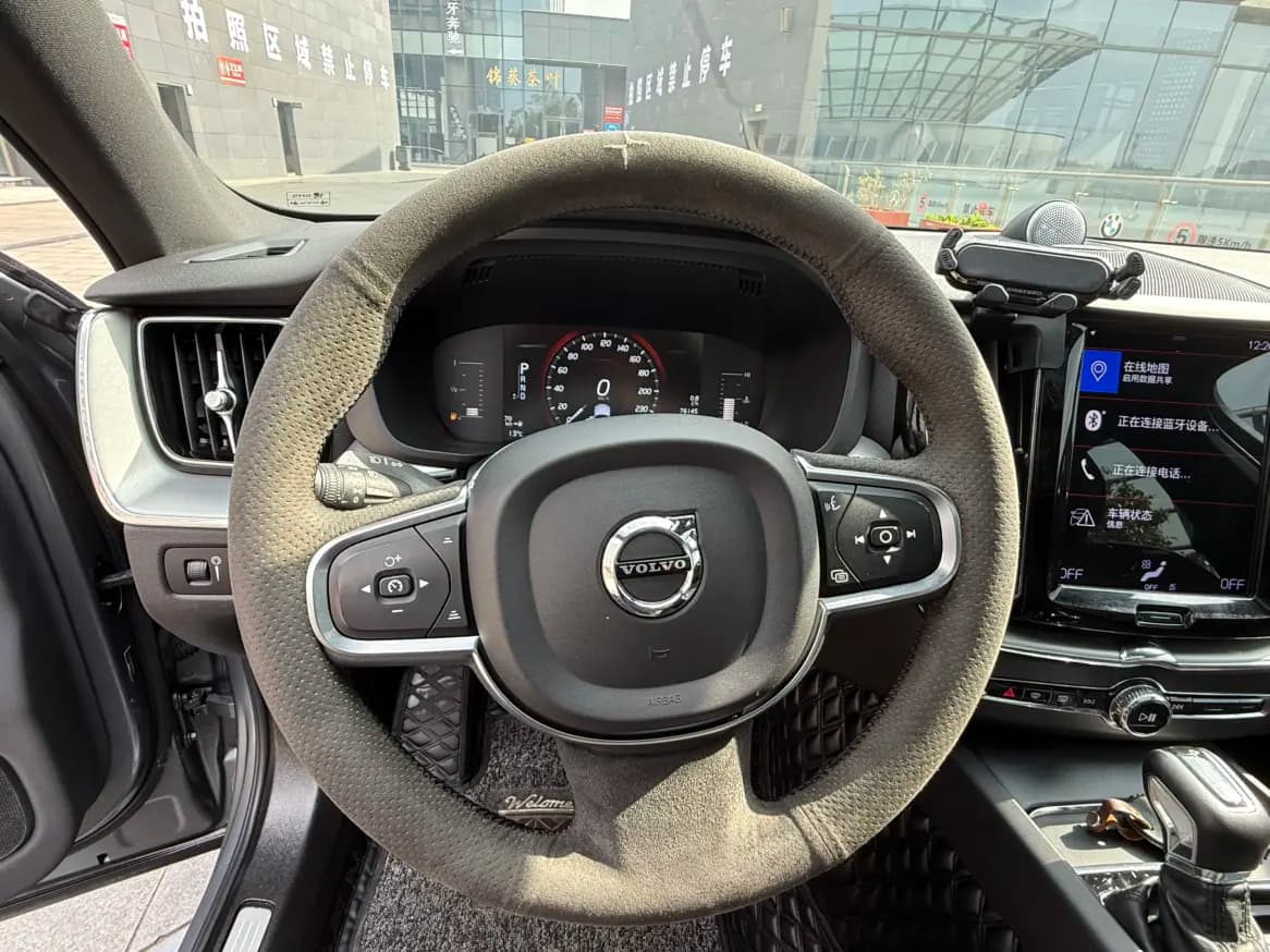 Volvo XC60 2021 г. 75050 км. — фото 14