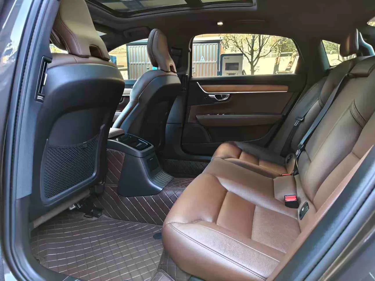 Volvo S90 PHEV 2021 г. 47054 км. — фото 12