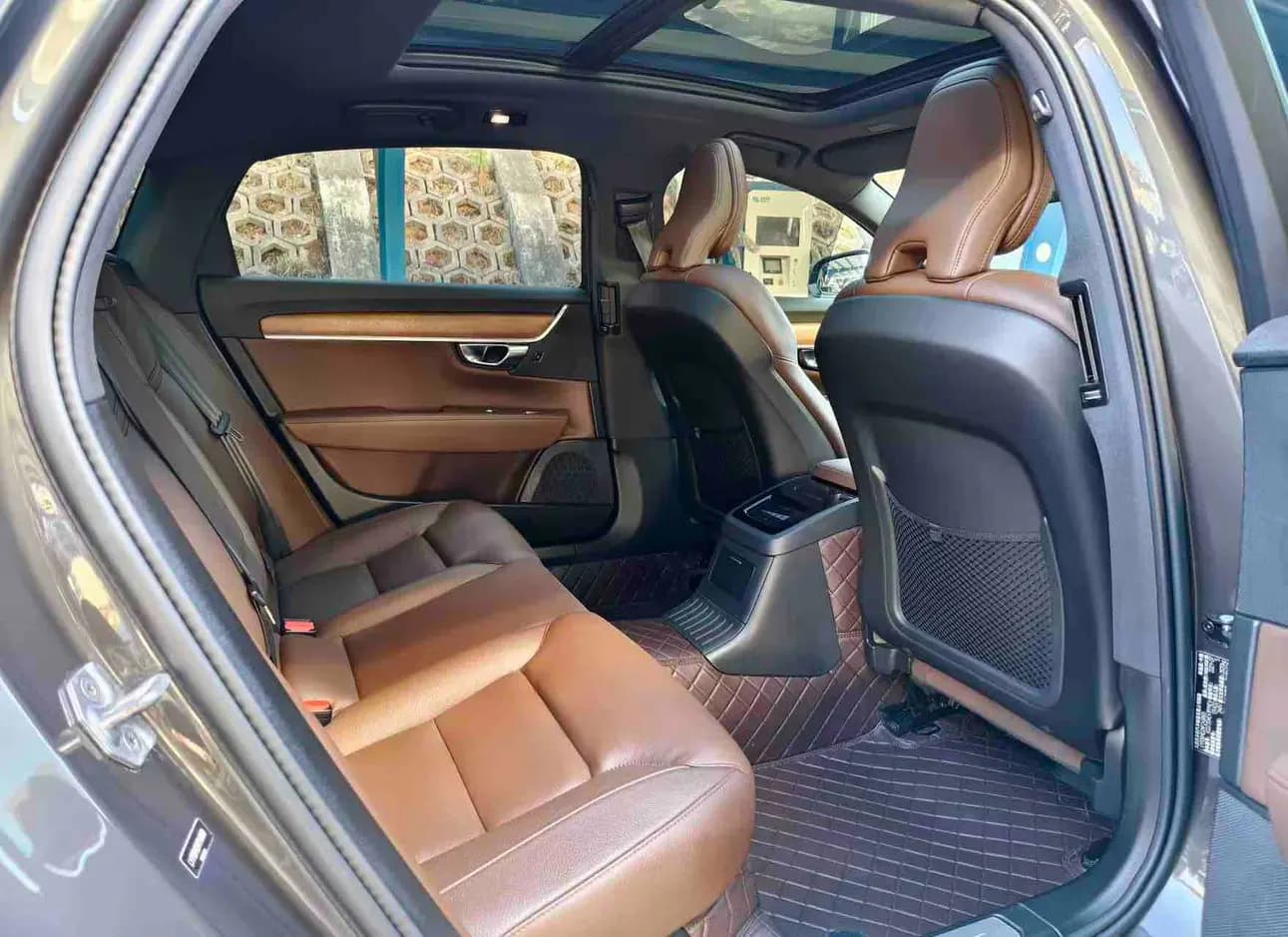 Volvo S90 PHEV 2021 г. 47054 км. — фото 15
