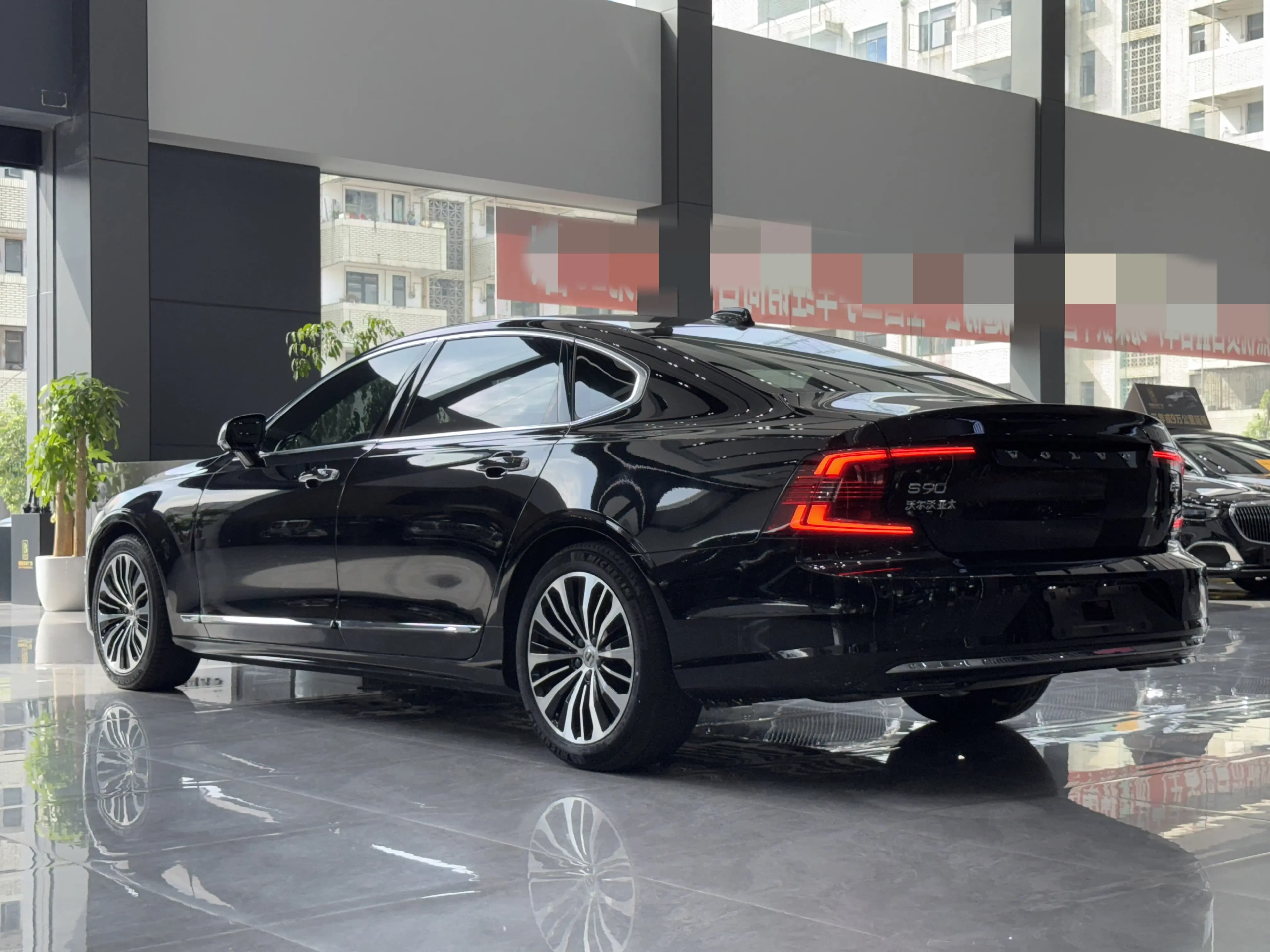 Volvo S90 2022 г. 50098 км. — фото 3