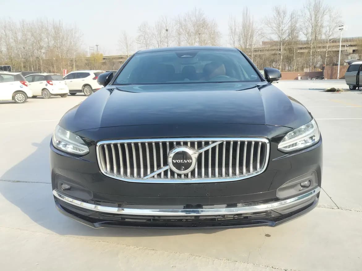 Volvo S90 2024 г. 3900 км. — фото 2