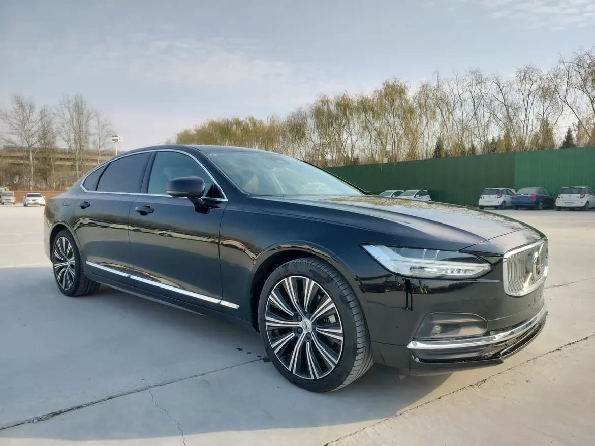 Volvo S90 2024 г. 3900 км. — фото 3