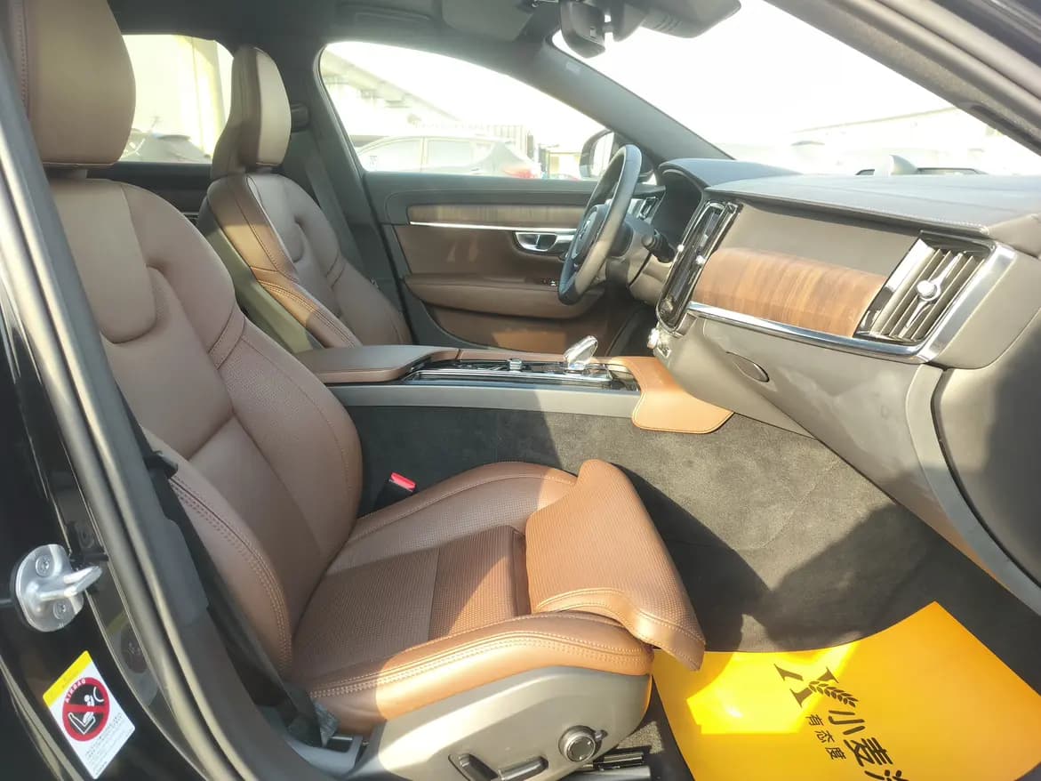 Volvo S90 2024 г. 3900 км. — фото 7