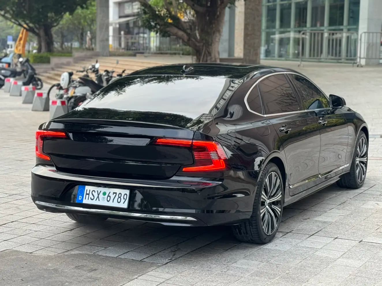 Volvo S90 2024 г. 20000 км. — фото 3