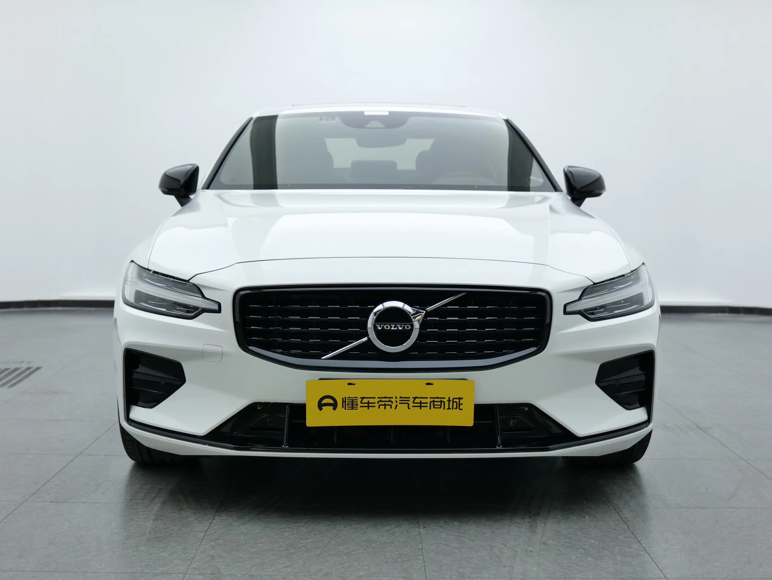 Volvo S60 2021 г. 45240 км. — фото 2