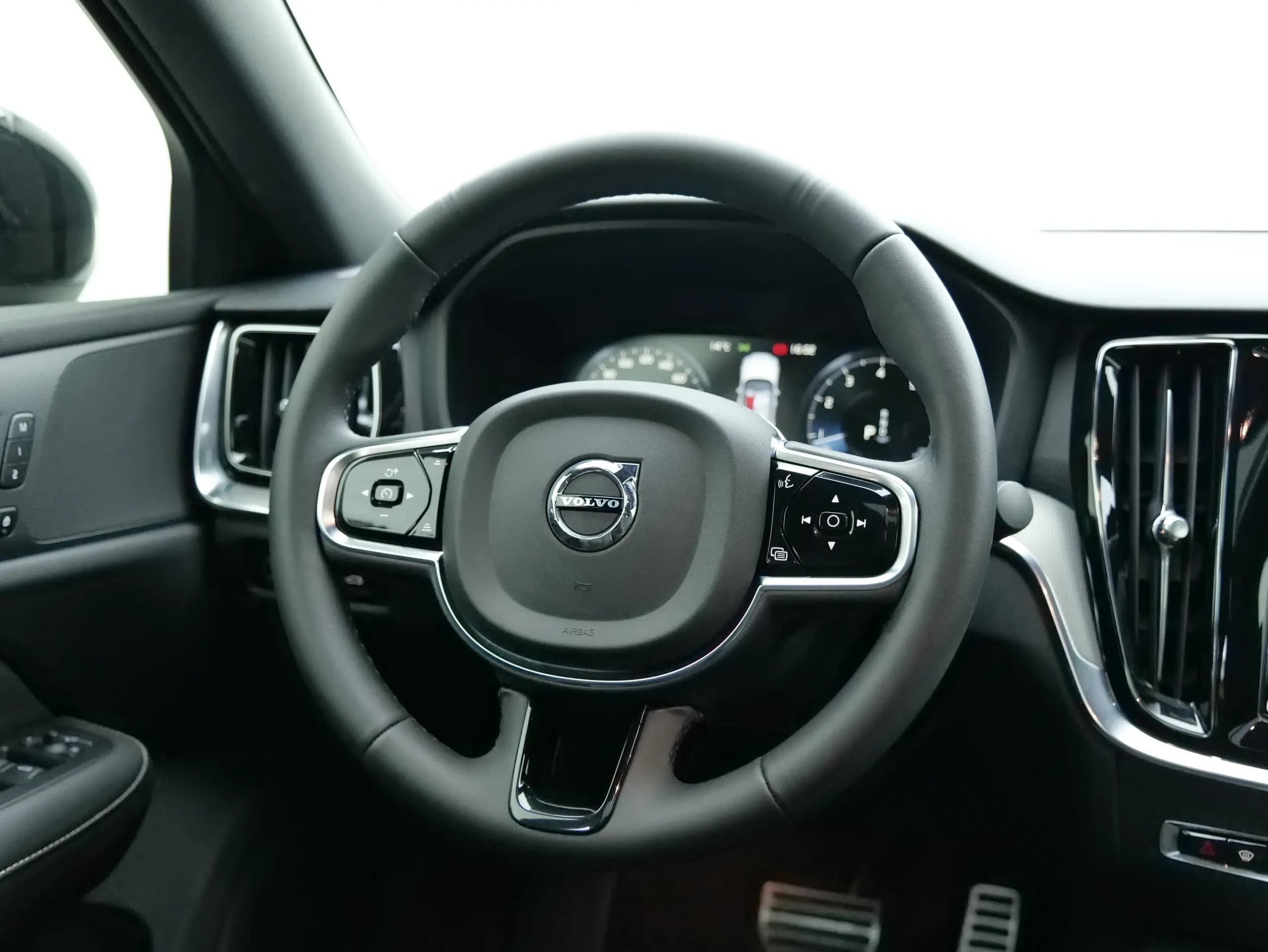 Volvo S60 2021 г. 45240 км. — фото 13