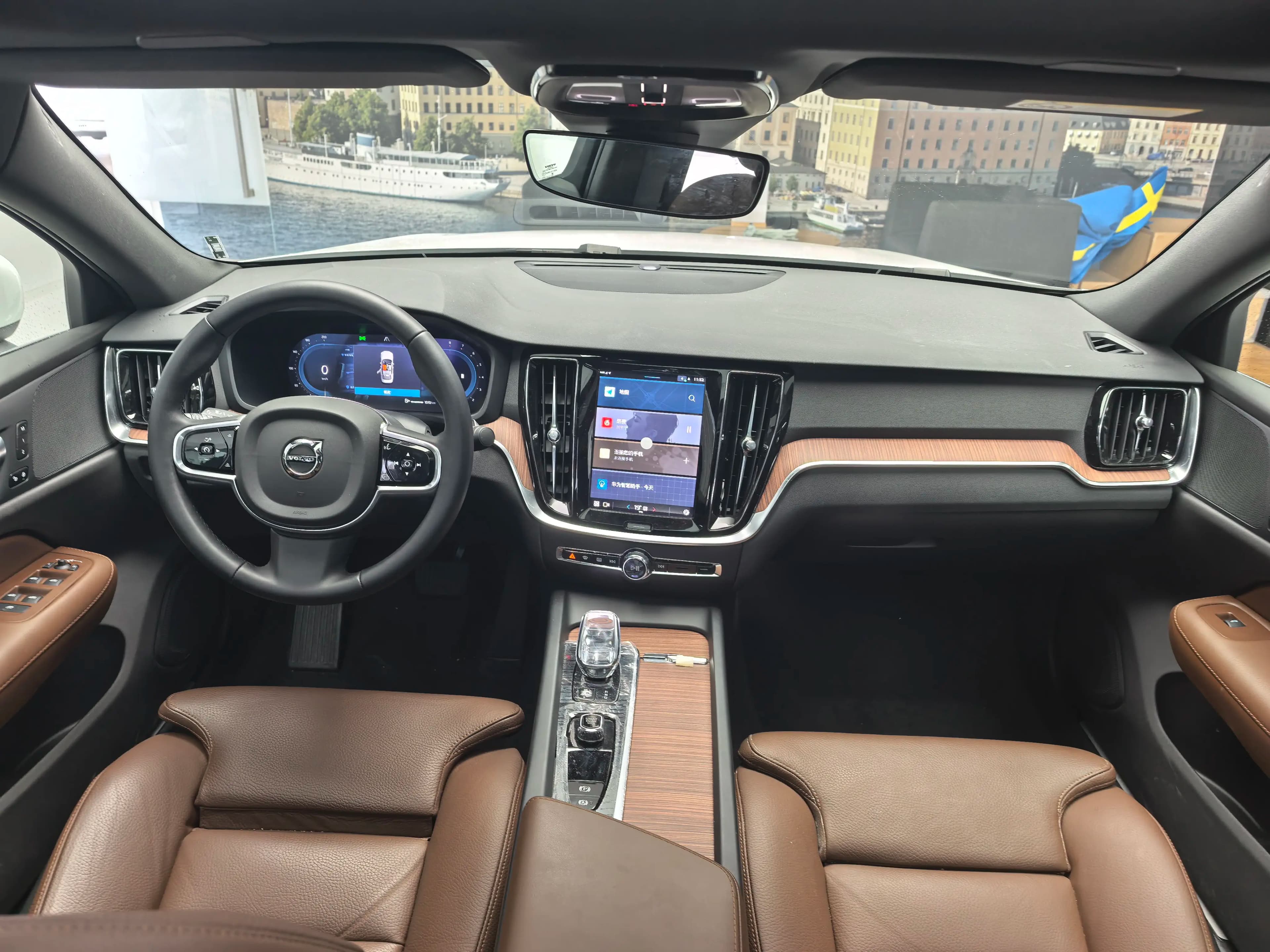 Volvo S60 2025 г. 3142 км. — фото 10
