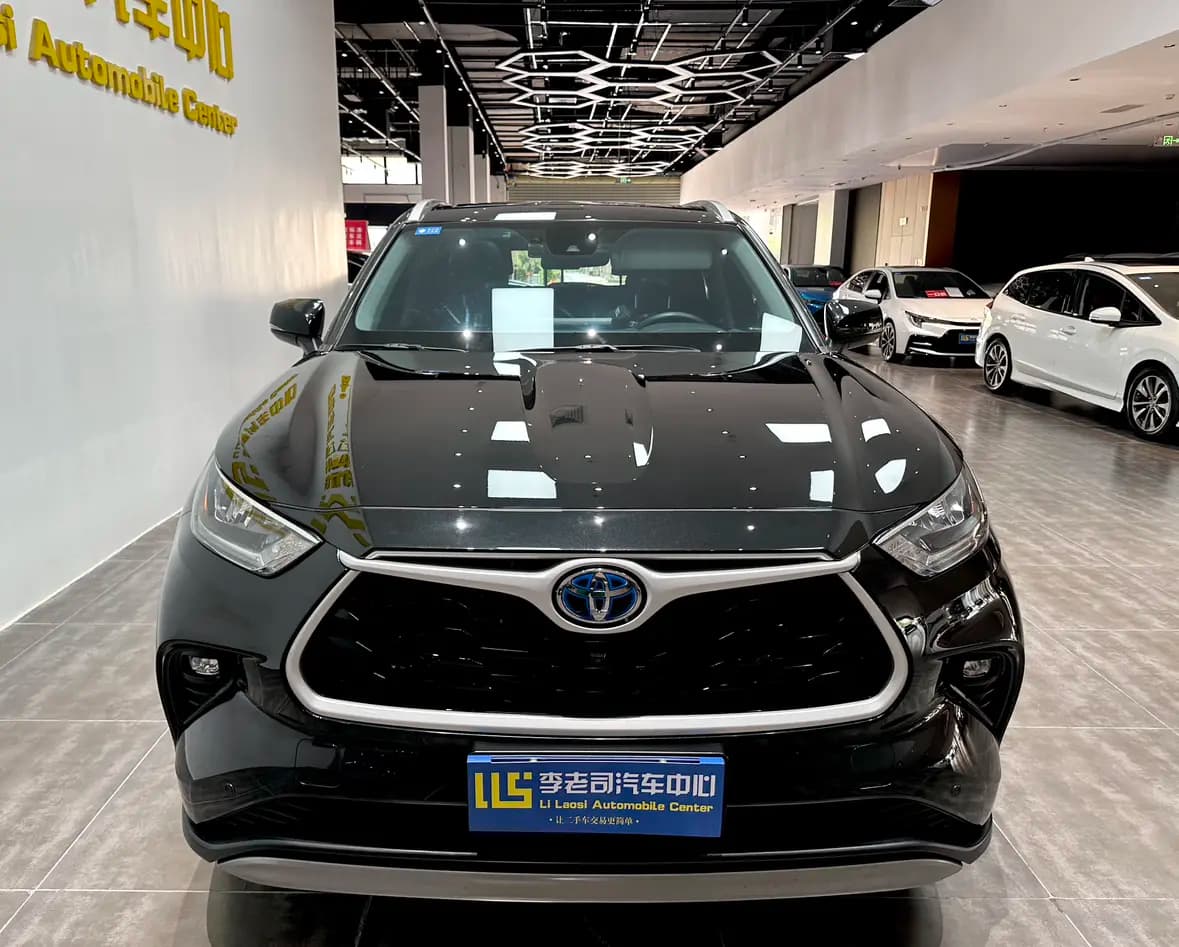 Toyota Highlander 2023 г. 25004 км. — фото 2